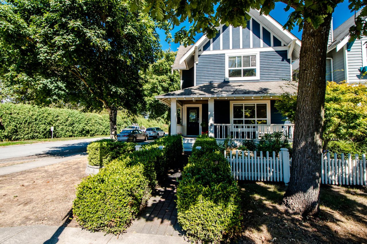 187 Star Crescent, New Westminster 2