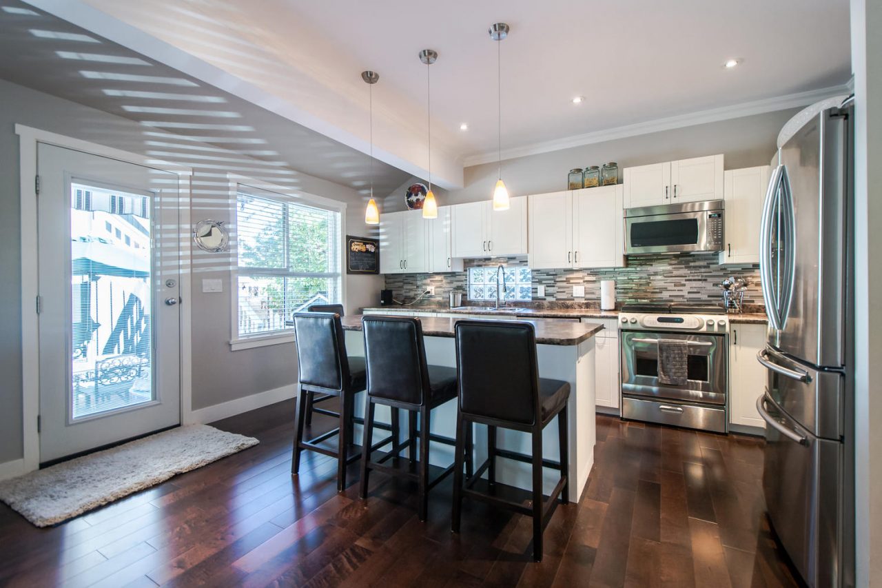 187 Star Crescent, New Westminster 34