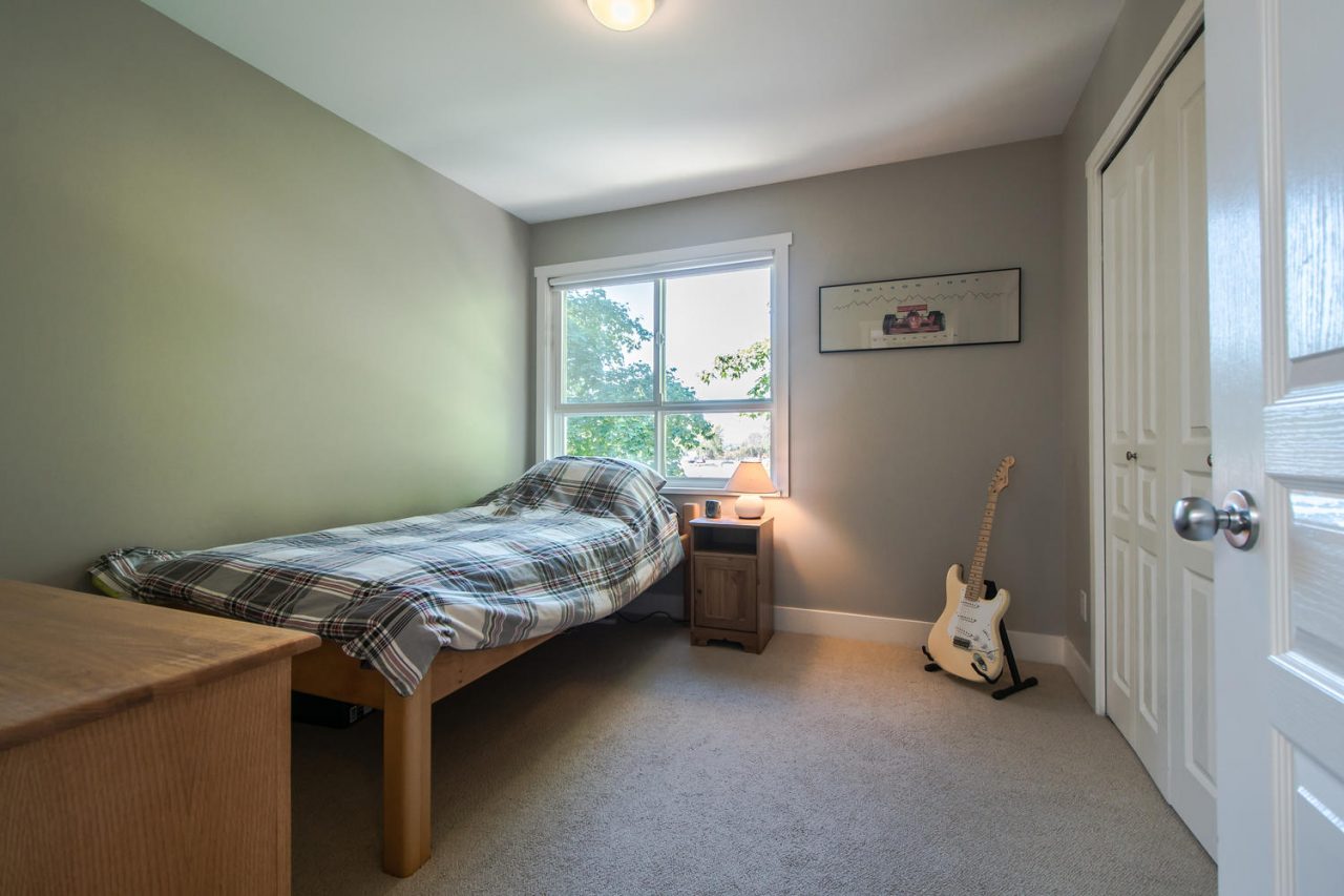 187 Star Crescent, New Westminster 23