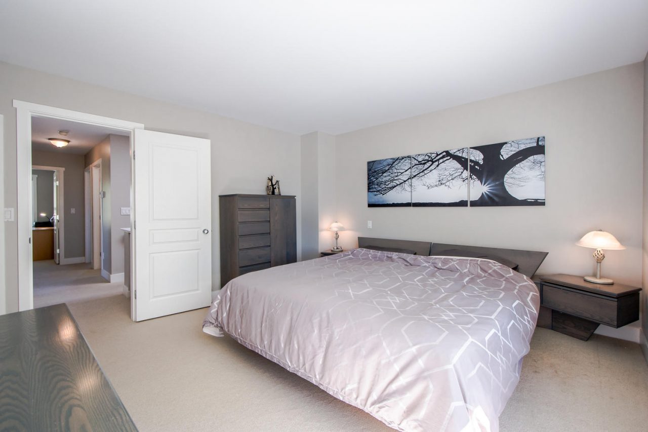187 Star Crescent, New Westminster 21