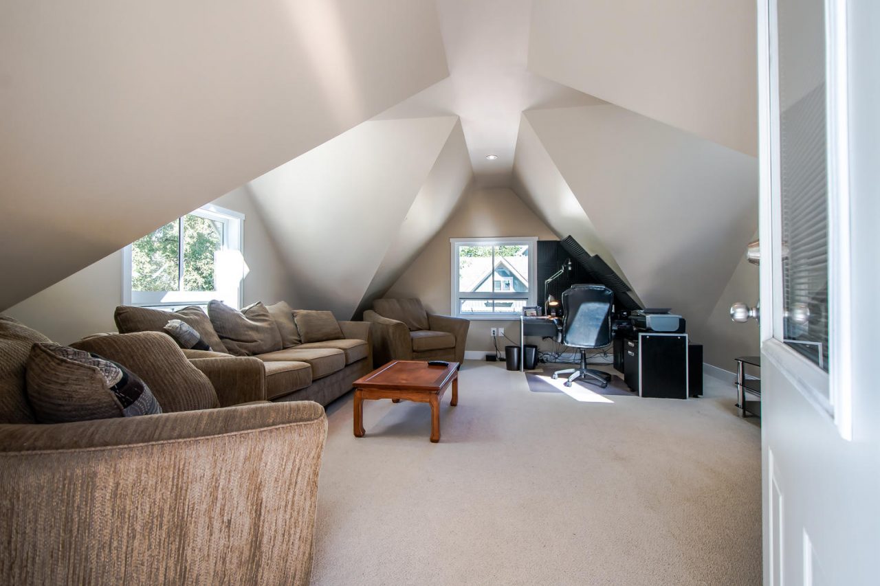 187 Star Crescent, New Westminster 19