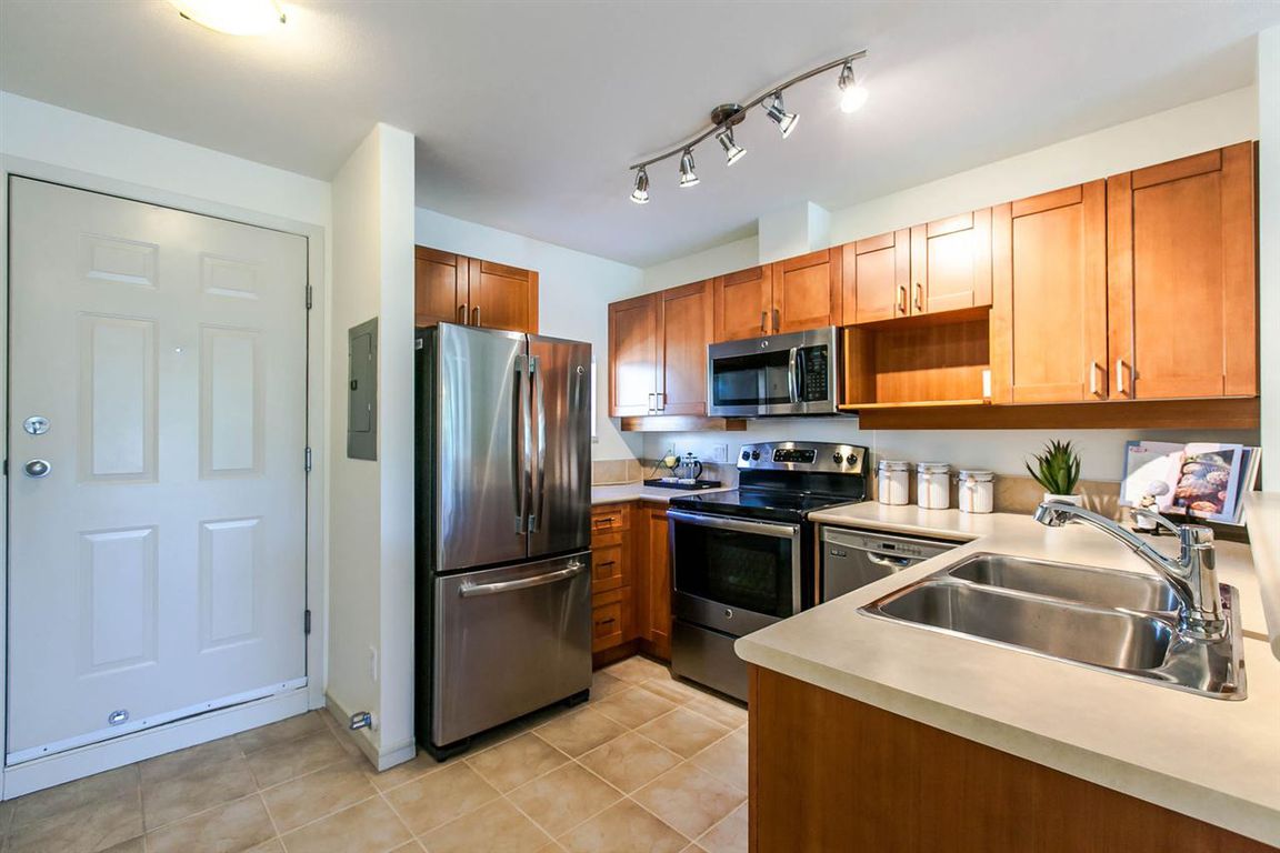 409-3727 W 10th Avenue, Vancouver, BC 2