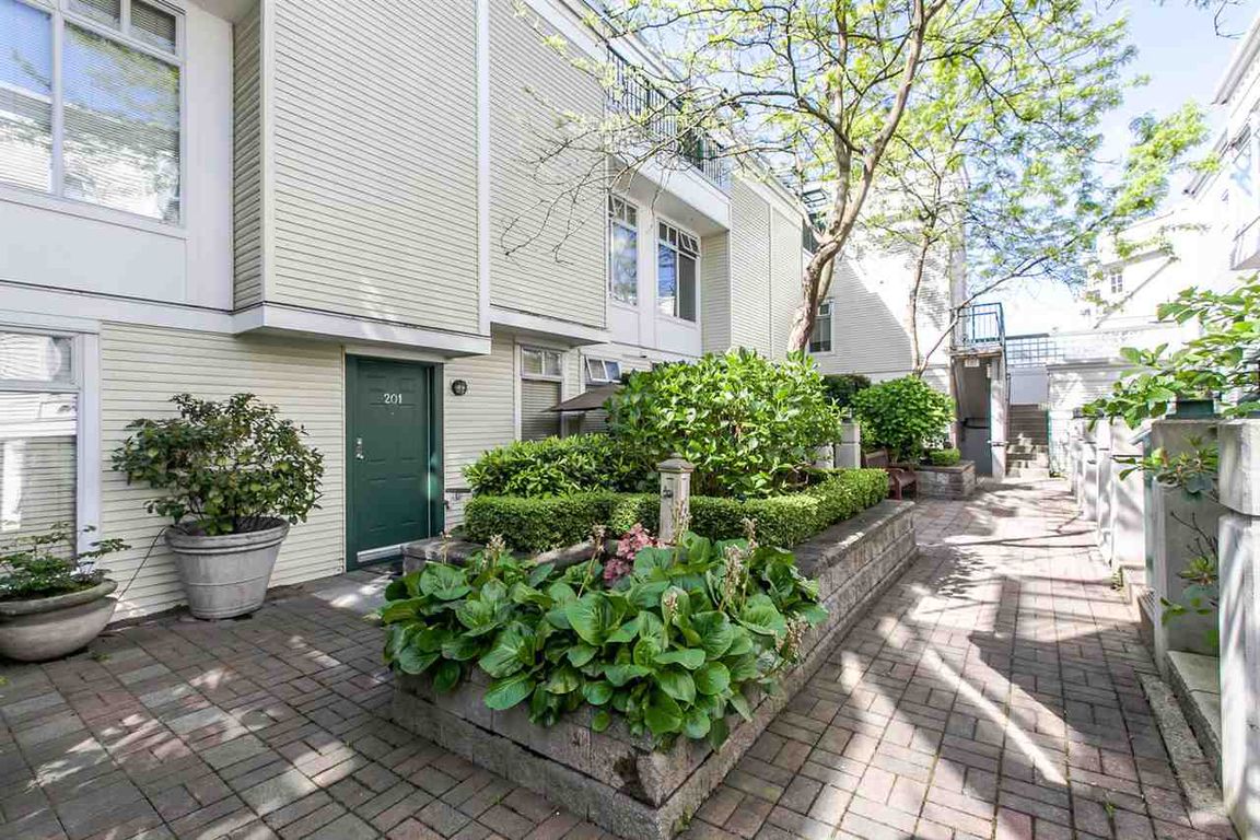 409-3727 W 10th Avenue, Vancouver, BC 18