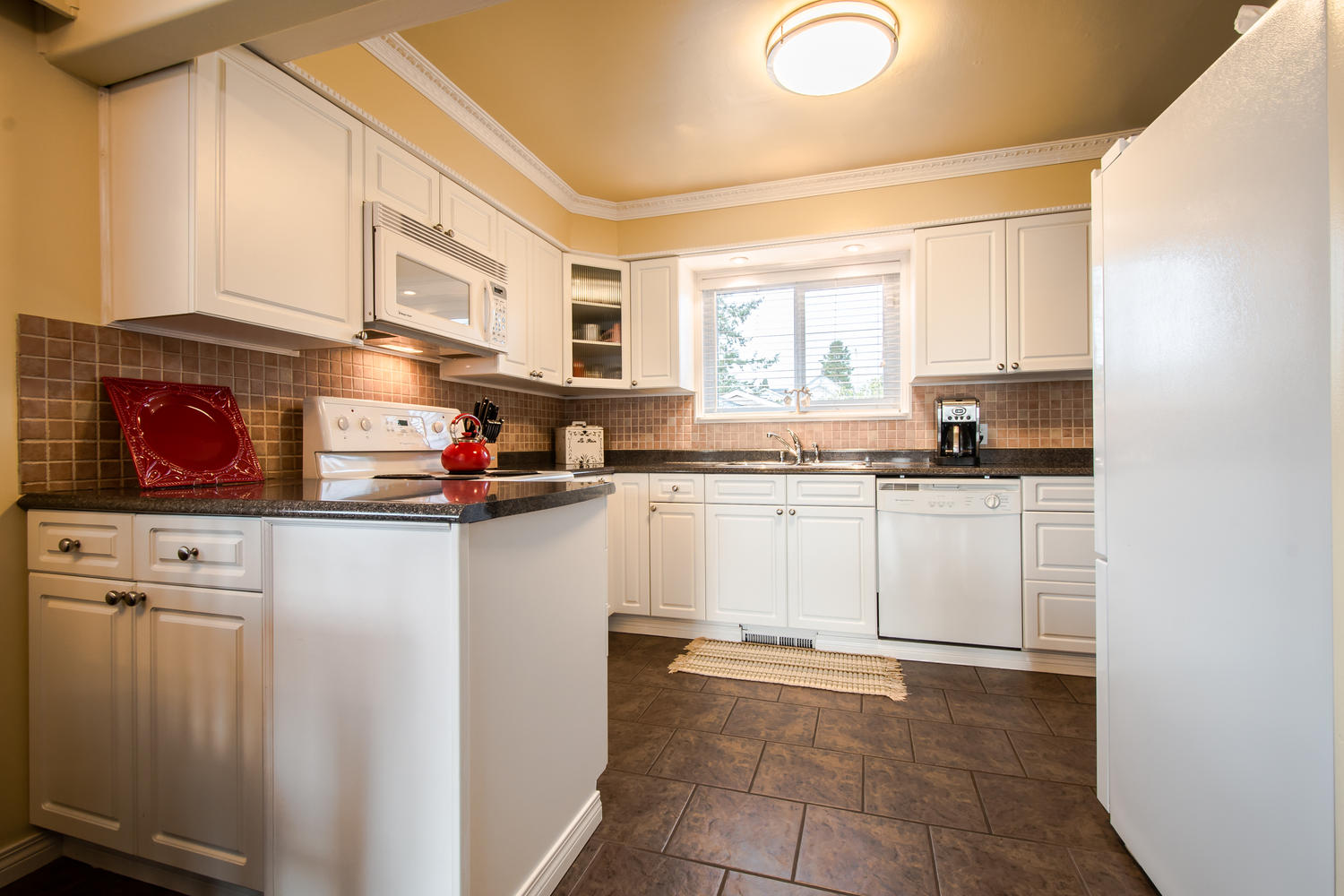 1303 Edinburgh Street, New Westminster, BC 5
