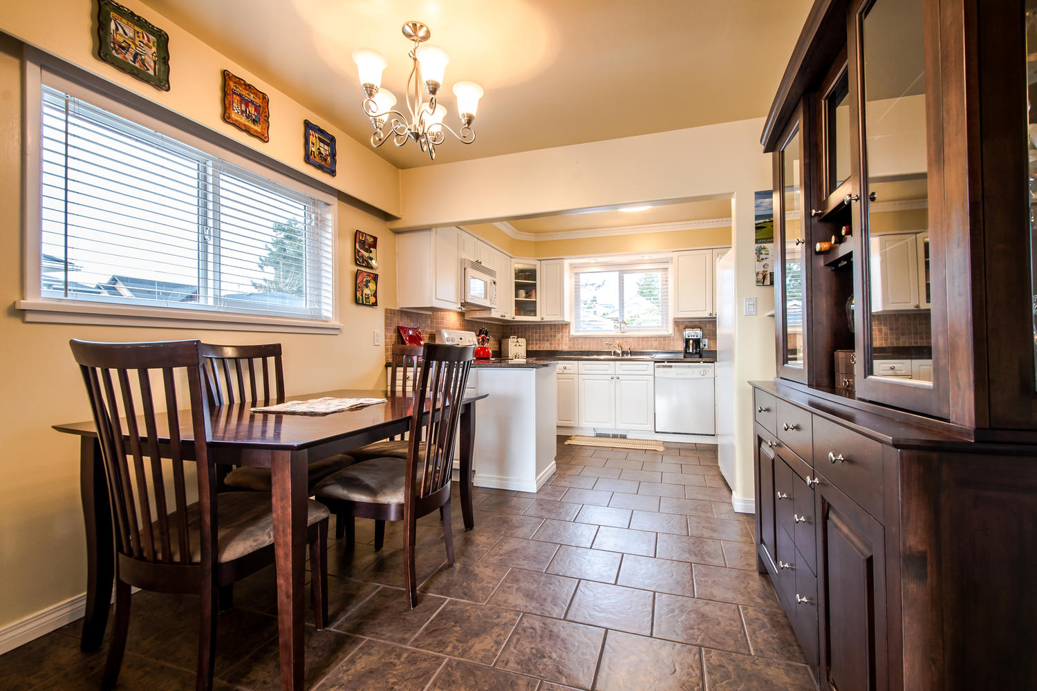 1303 Edinburgh Street, New Westminster, BC 7