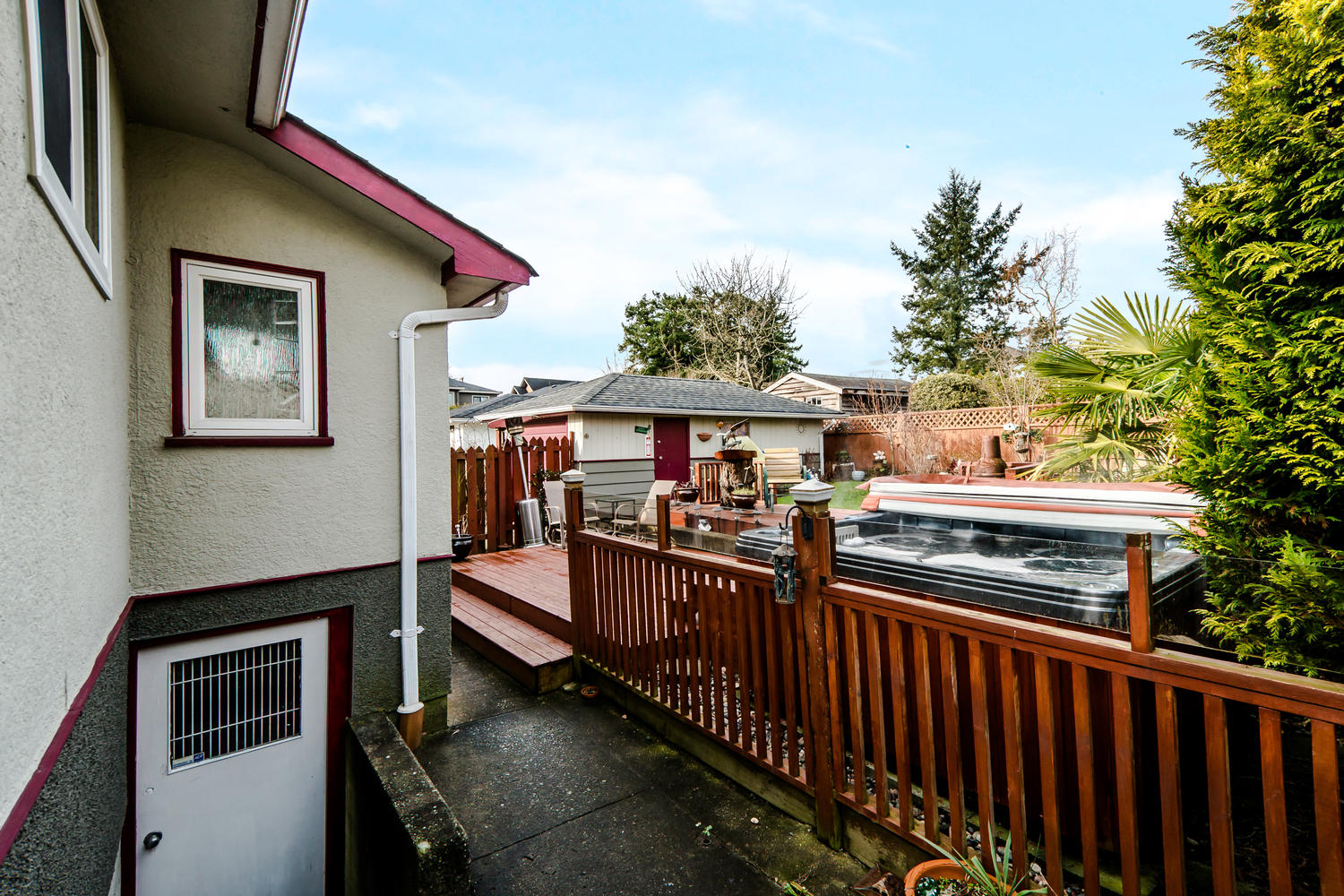 1303 Edinburgh Street, New Westminster, BC 25
