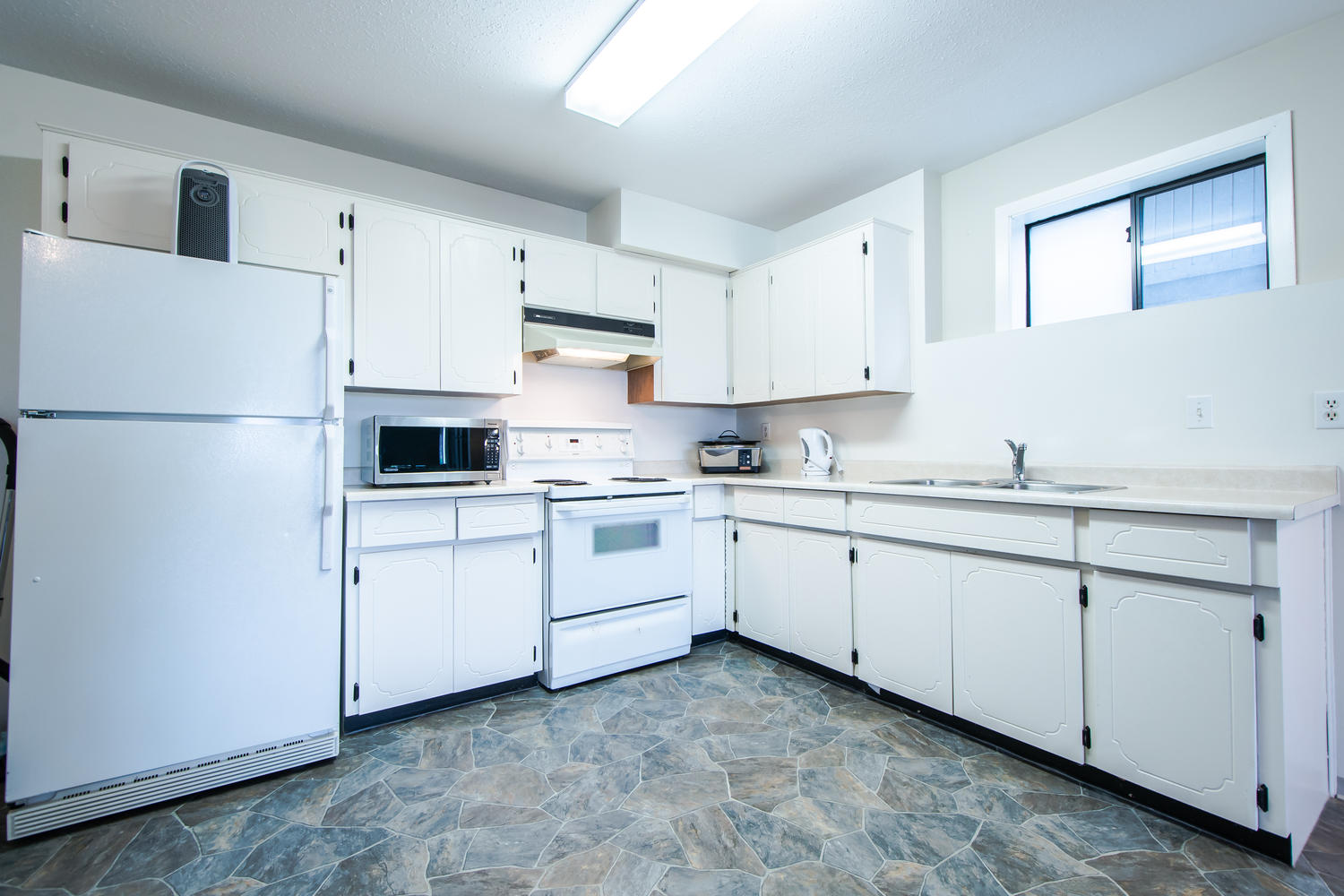 7600 Barrymore Drive, Delta, BC 39