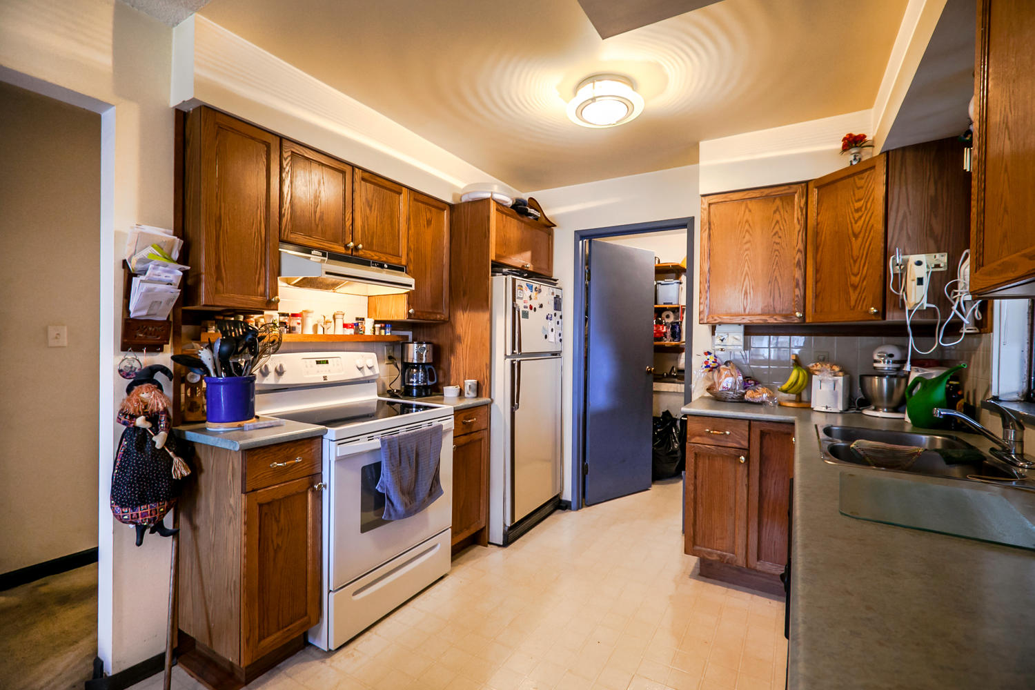 8671 Galway Crescent, Surrey, BC 4
