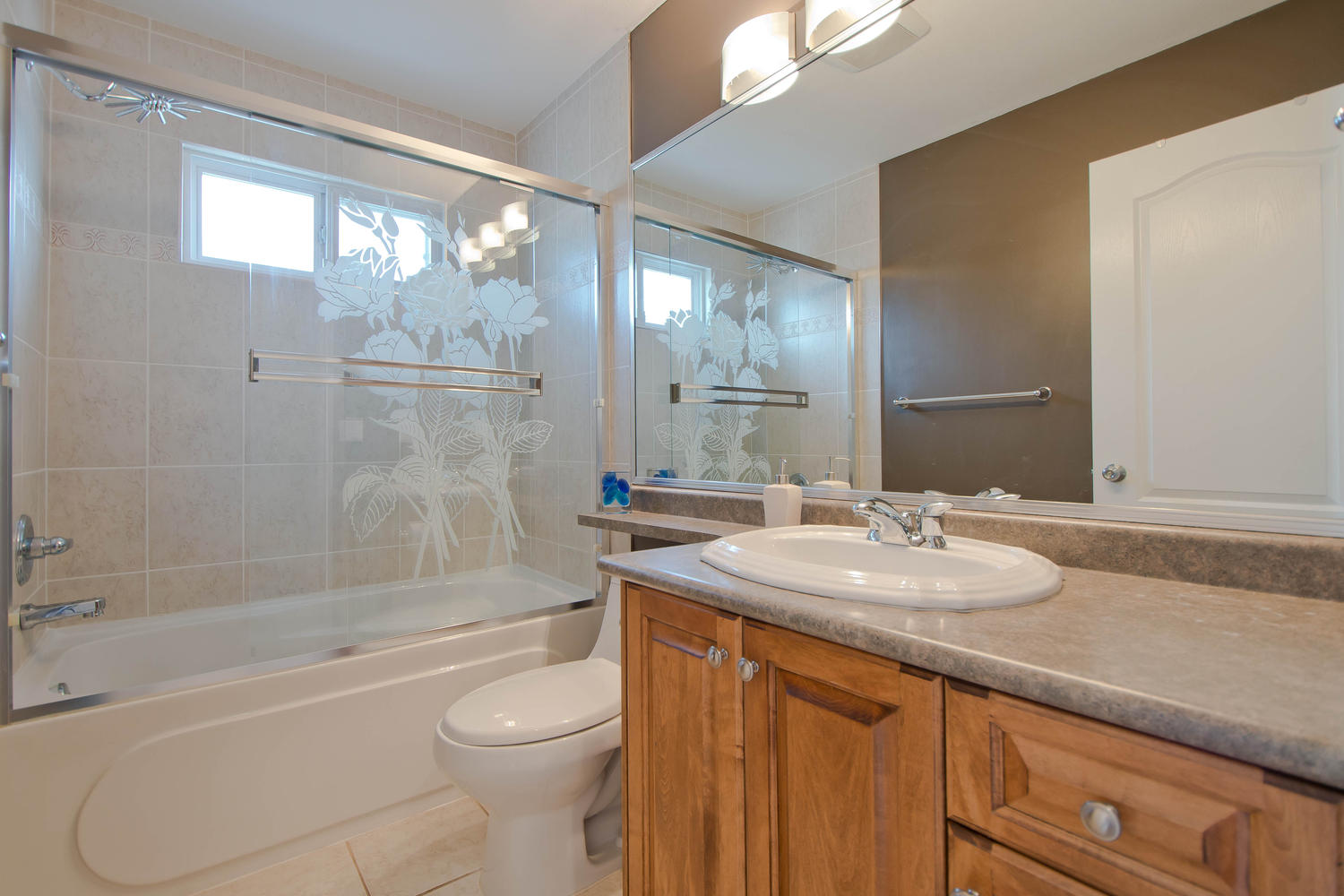 1315 Nanaimo Street, New Westminster, BC 30