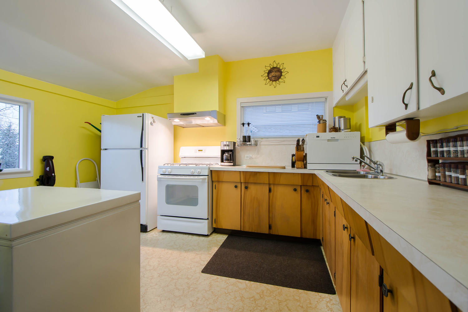 1402 Seventh Avenue, New Westminster, BC 12