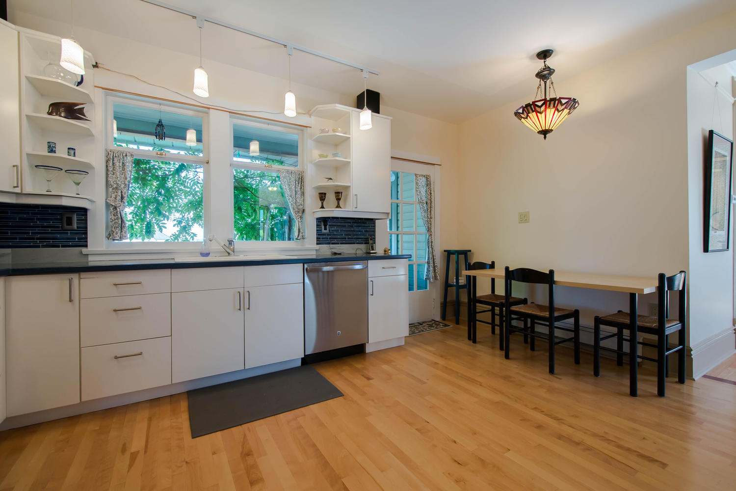 1405 Nanaimo Street, New Westminster, BC 18