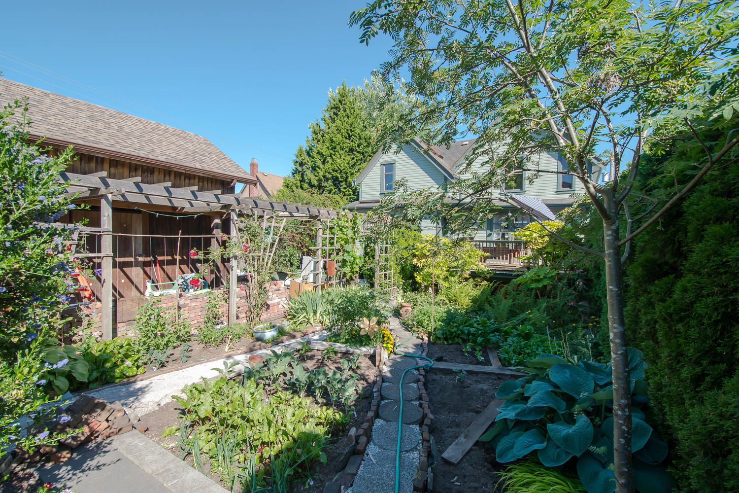1405 Nanaimo Street, New Westminster, BC 35