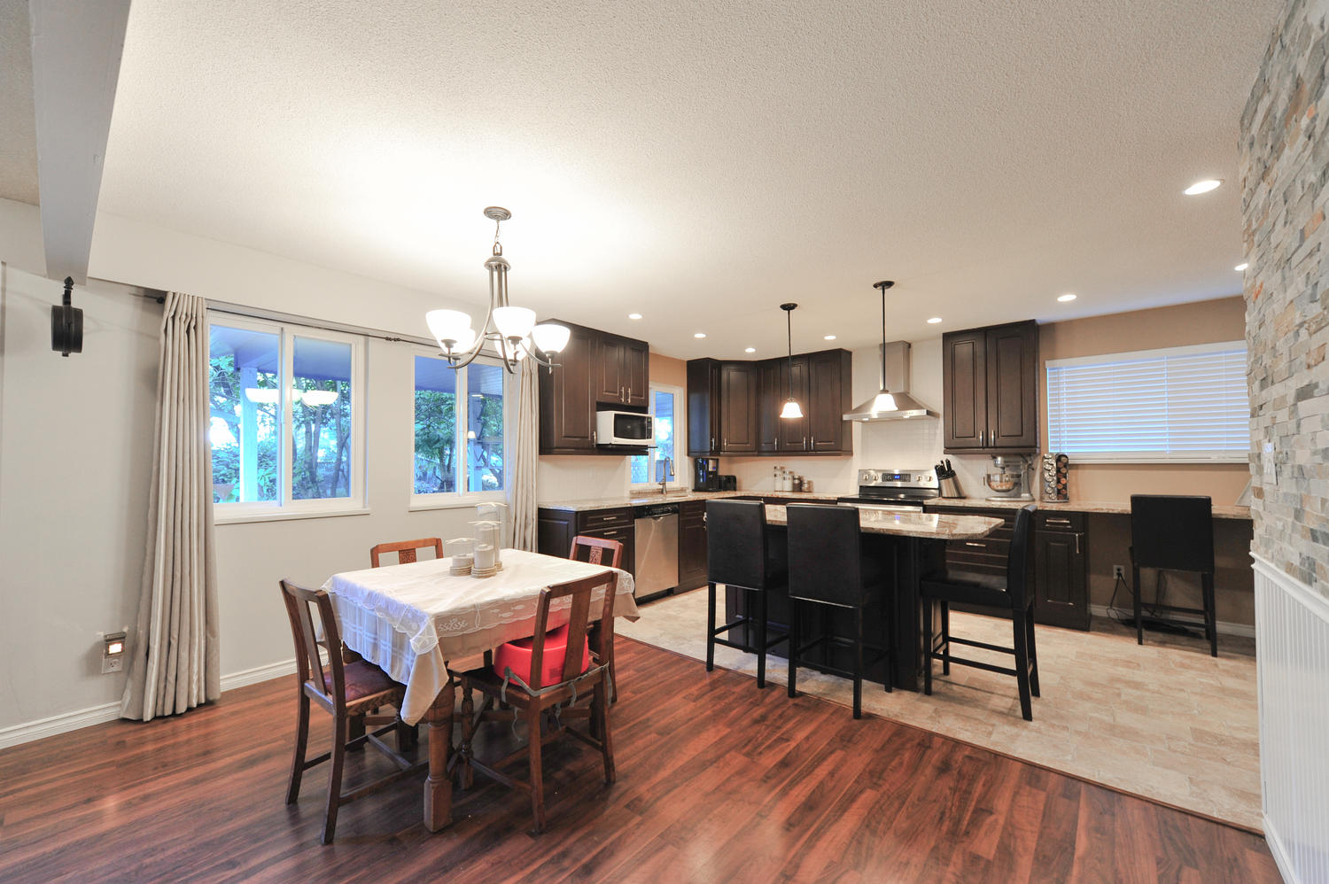 1876 Lincoln Avenue, Port Coquitlam, BC 6