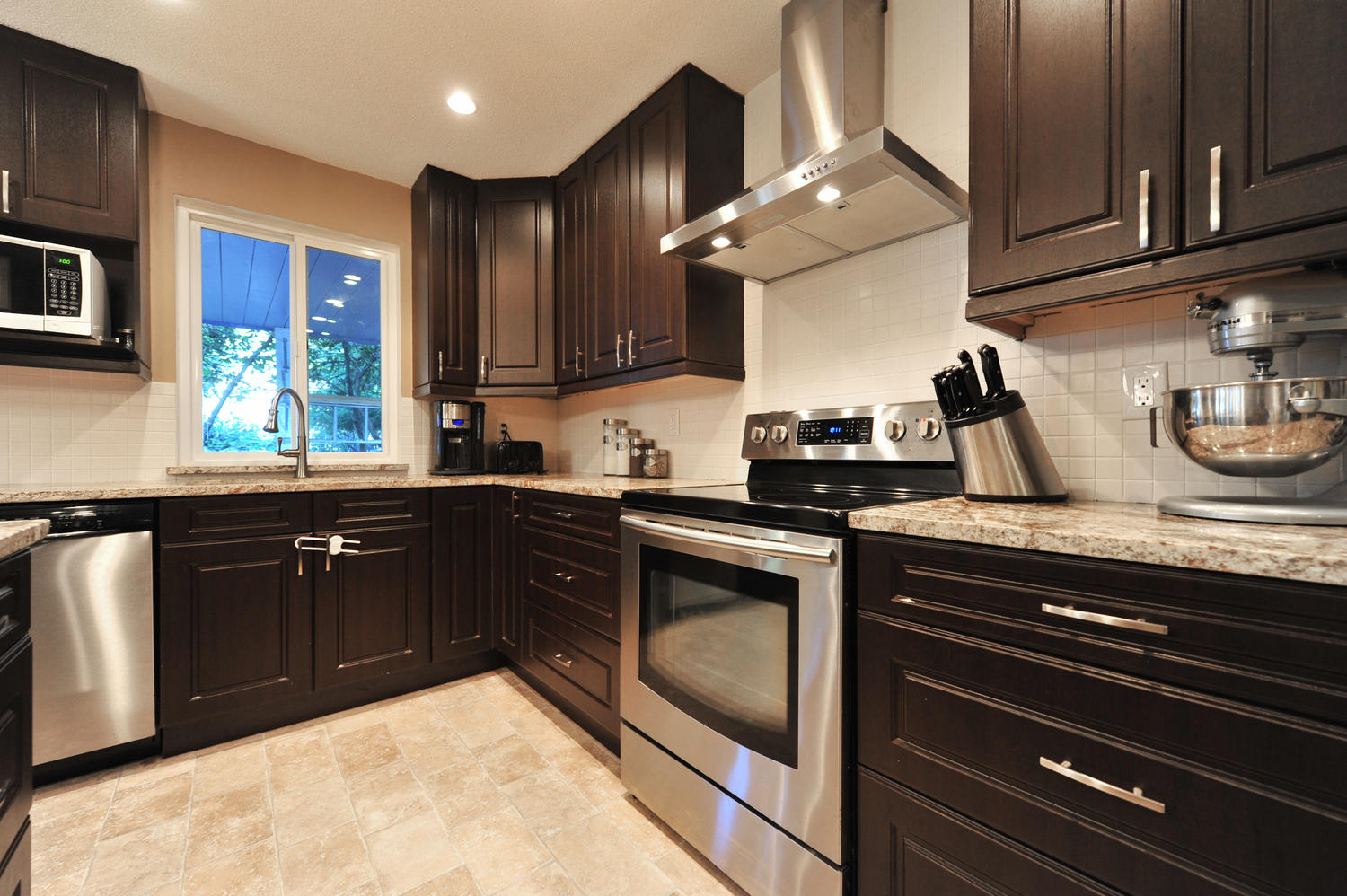 1876 Lincoln Avenue, Port Coquitlam, BC 8