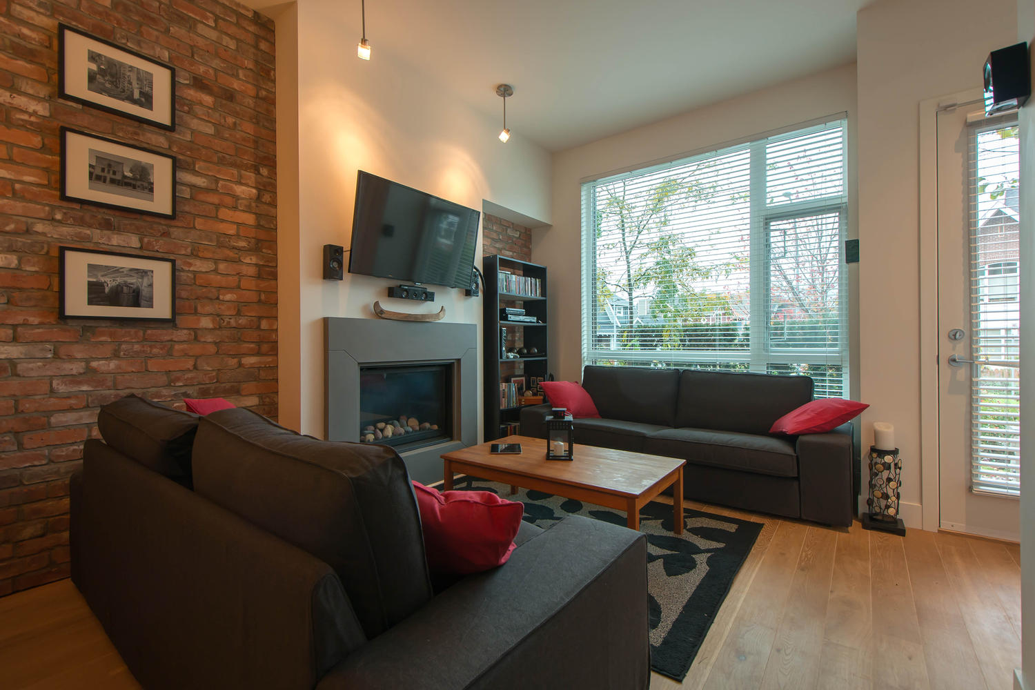 2-230 Salter Street, New Westminster, BC 3