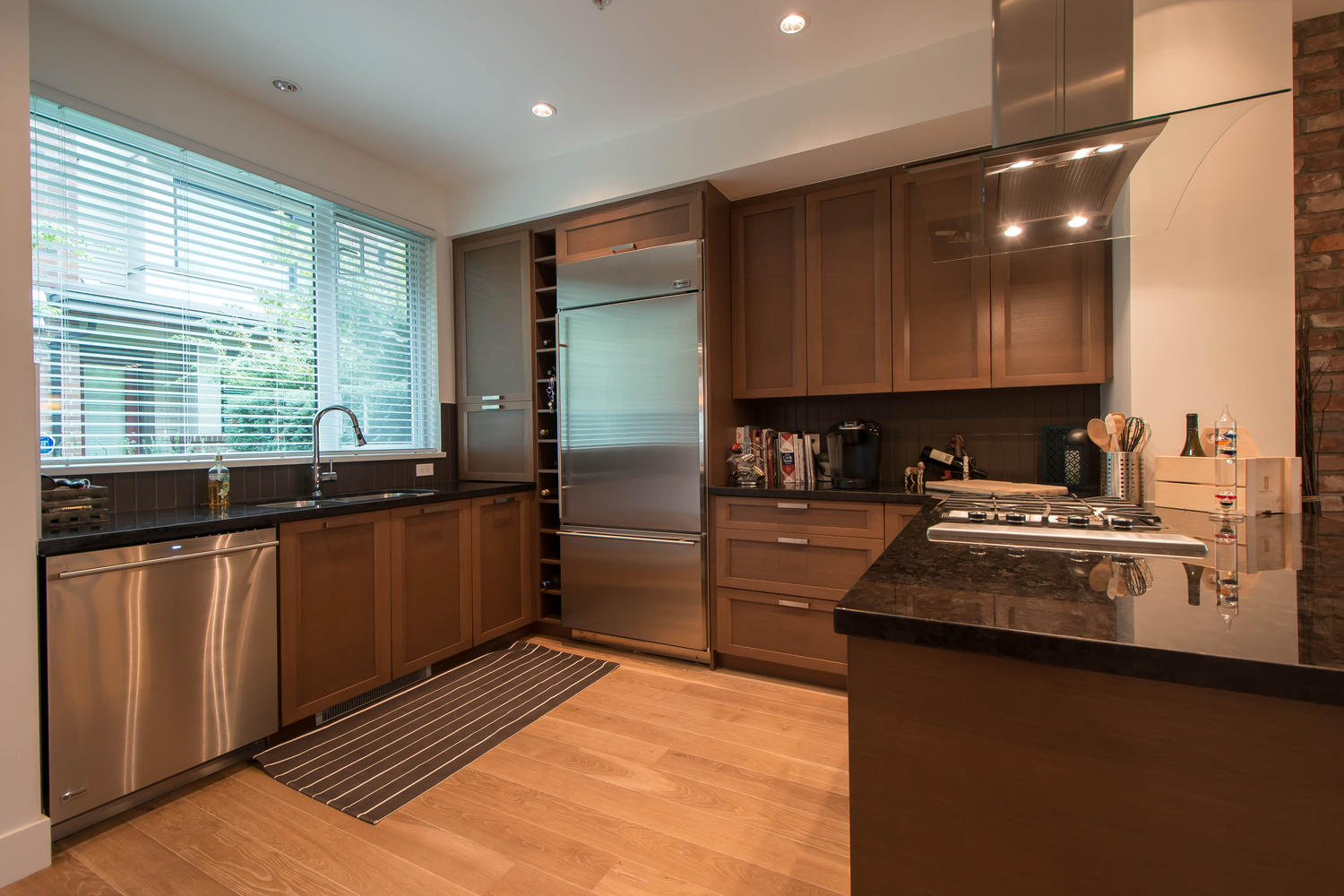 2-230 Salter Street, New Westminster, BC 9
