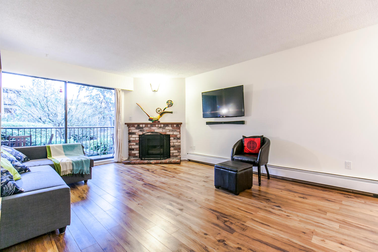 231-9101 Horne Street, Burnaby, BC 3