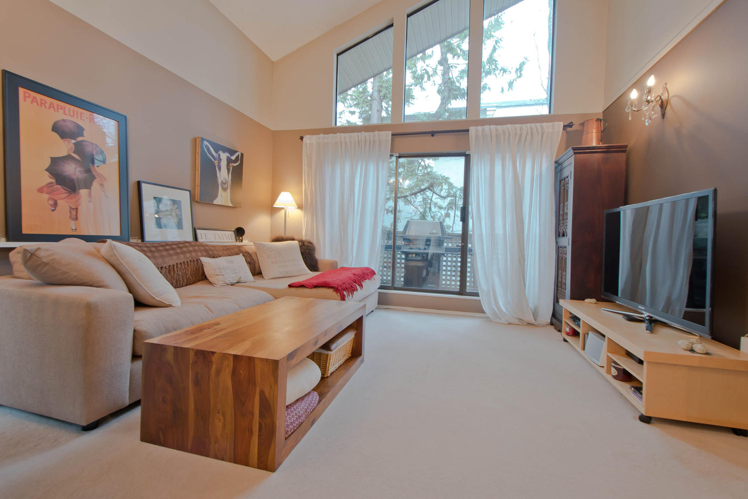 302-423 Agnes, Street, New Westminster 4