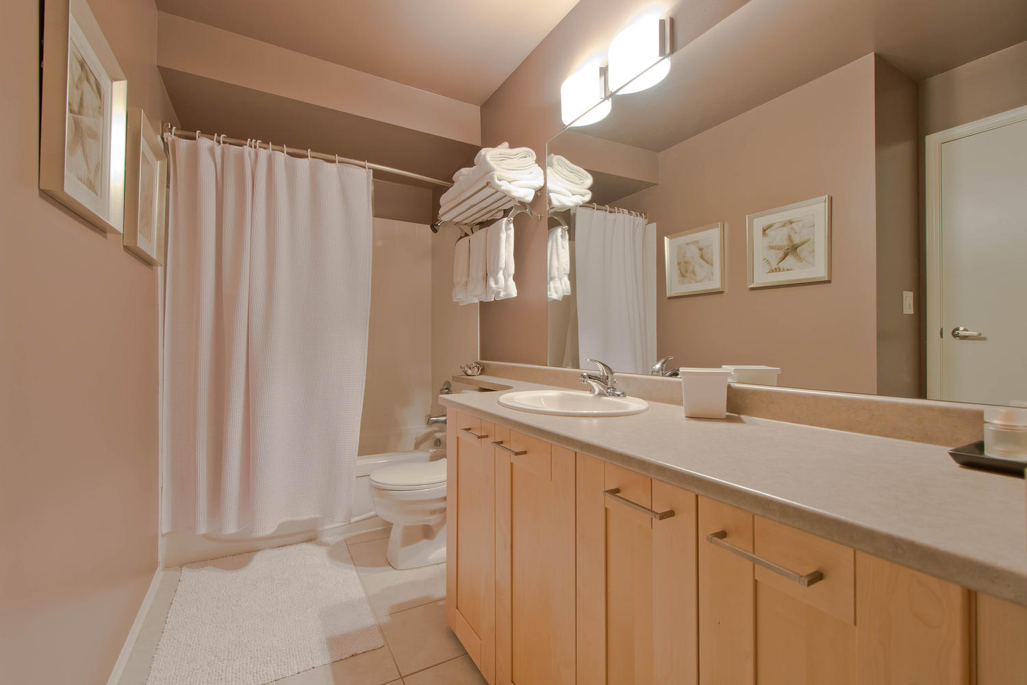 302-423 Agnes, Street, New Westminster 17