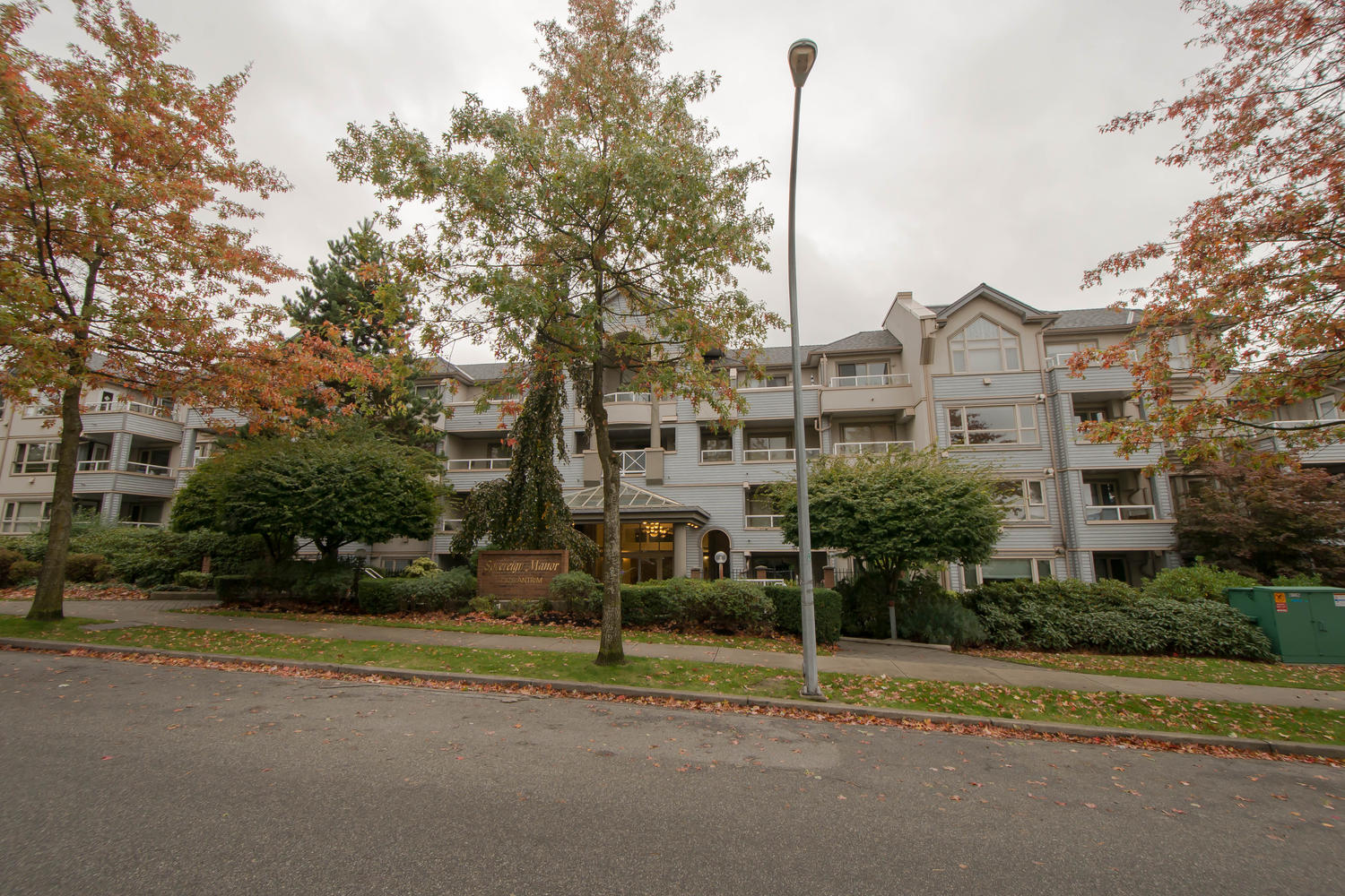 305-7326 Antrim Avenue, Burnaby, BC 2