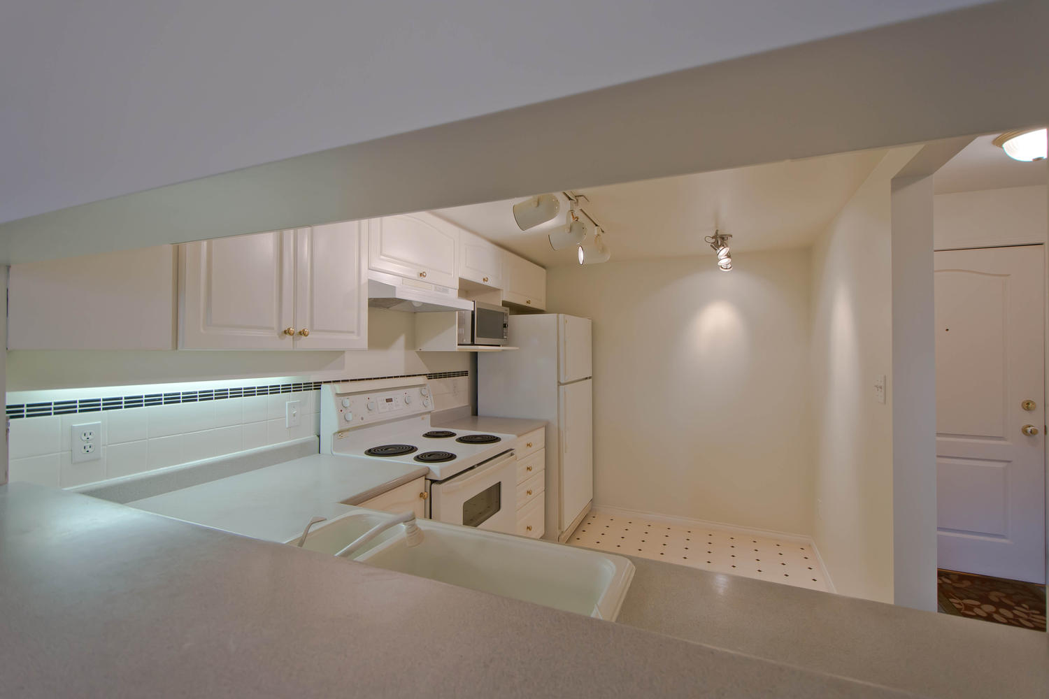 305-7326 Antrim Avenue, Burnaby, BC 7
