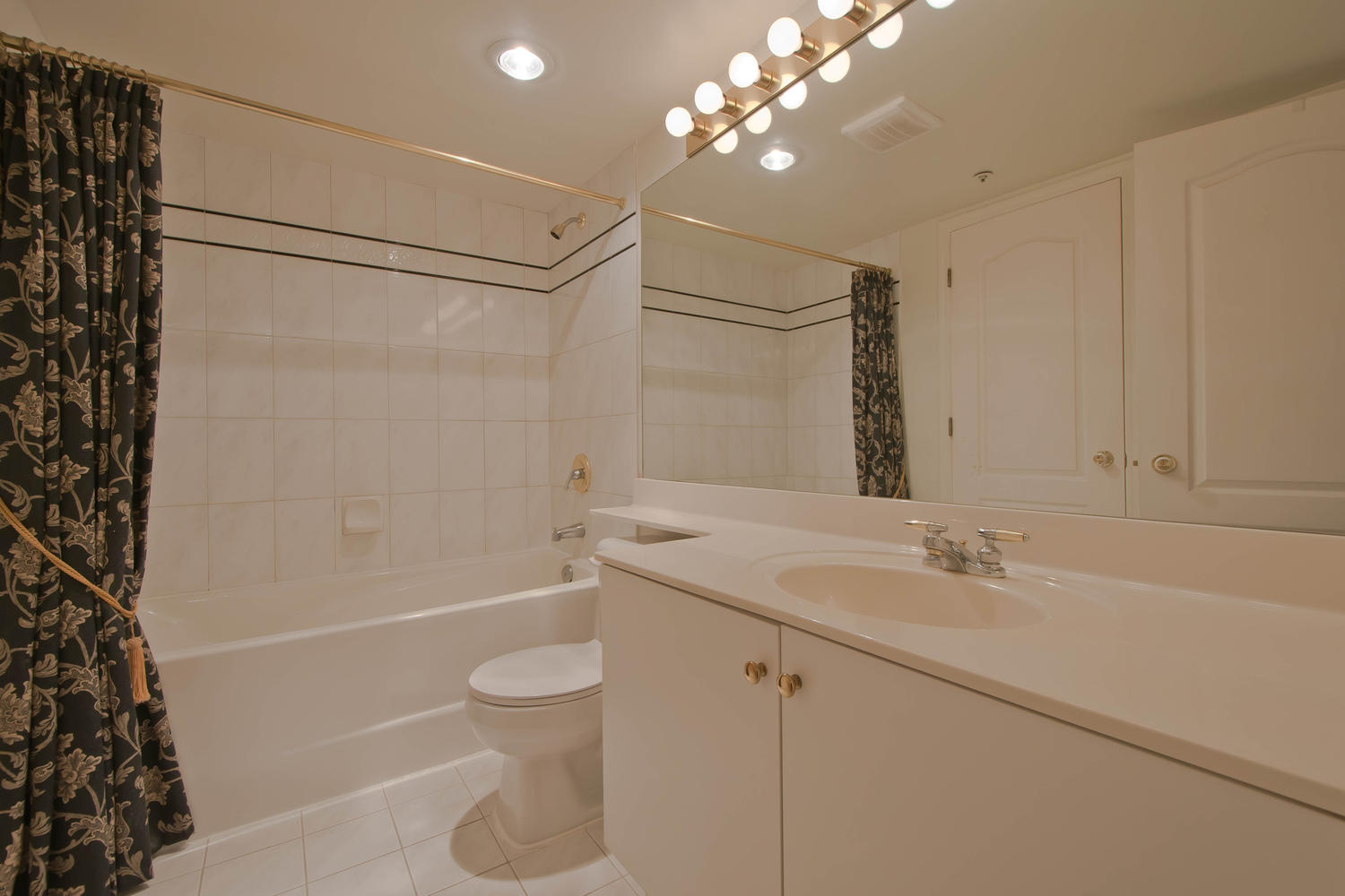 305-7326 Antrim Avenue, Burnaby, BC 17