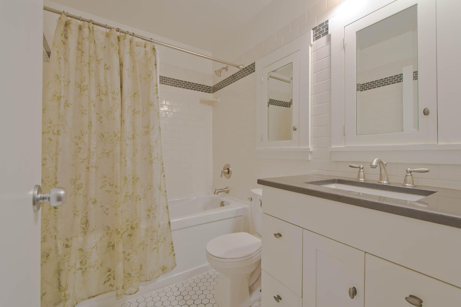 3388 E 44th Avenue, Vancouver, BC 10