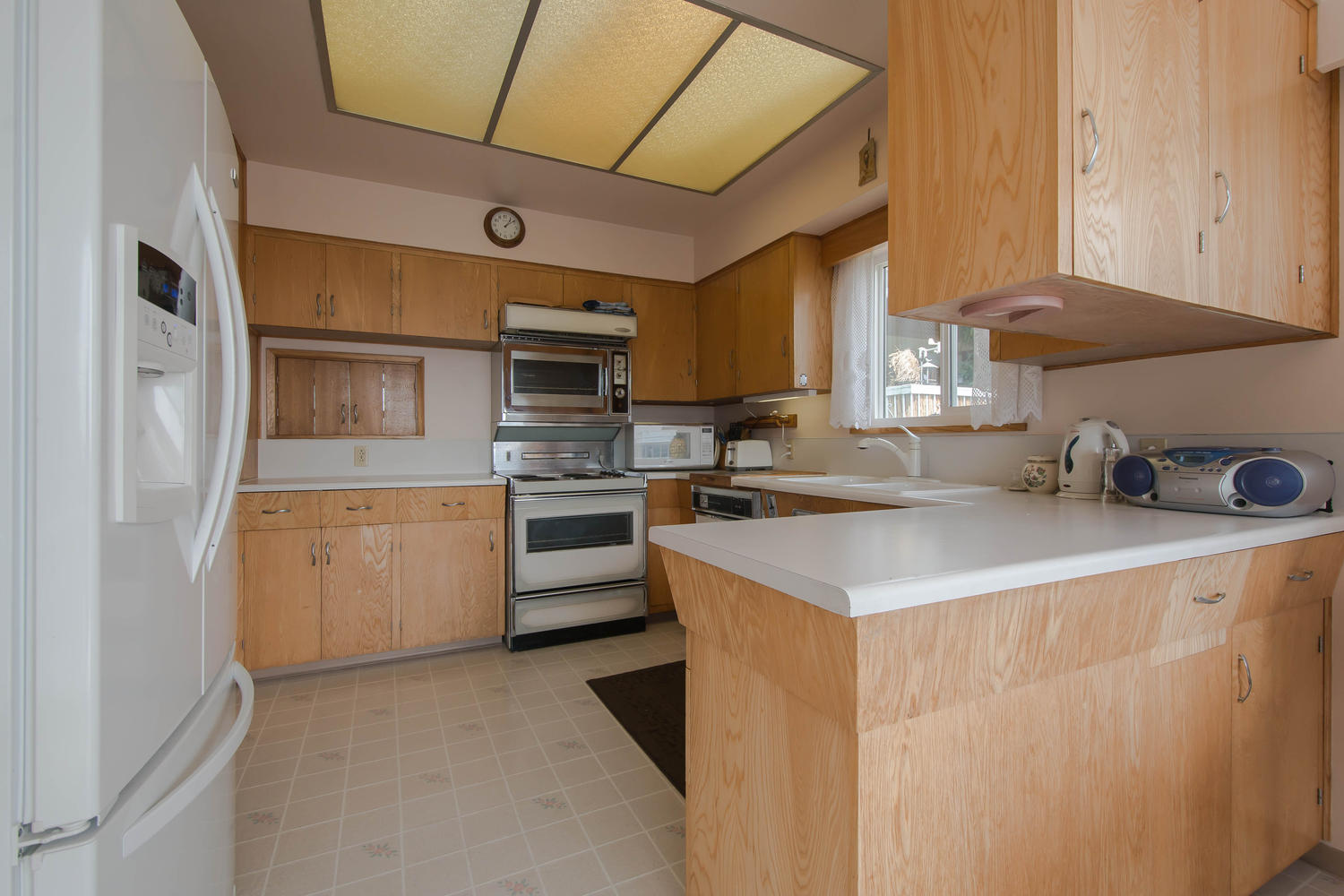 5815 Ewart Street, Burnaby, BC 12