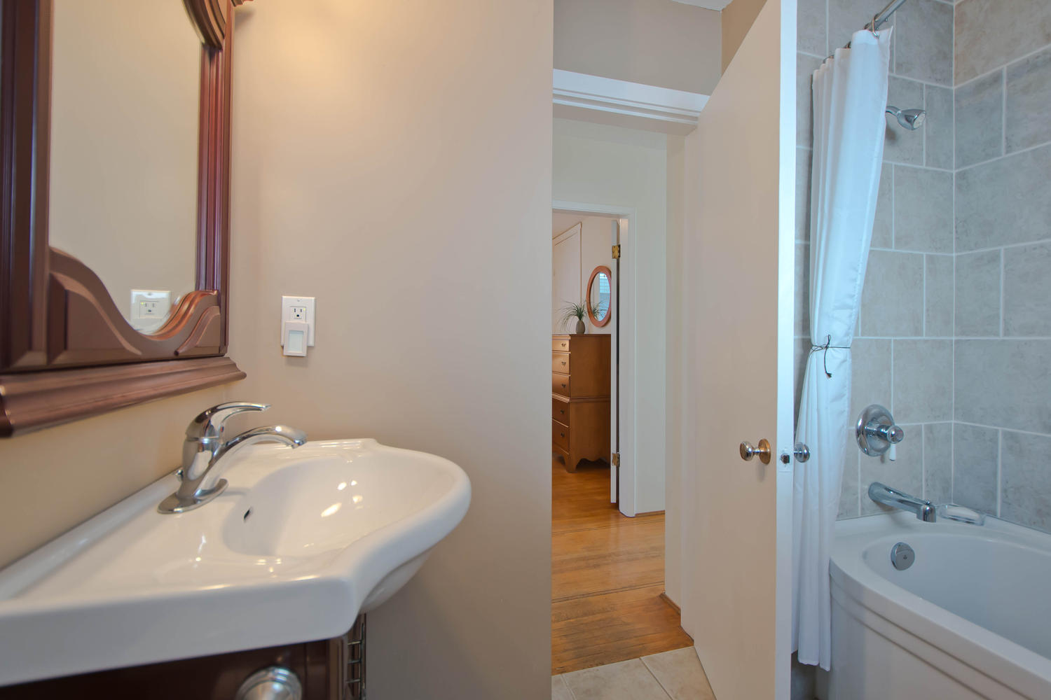 771 E 22nd Avenue, Vancouver, BC 13