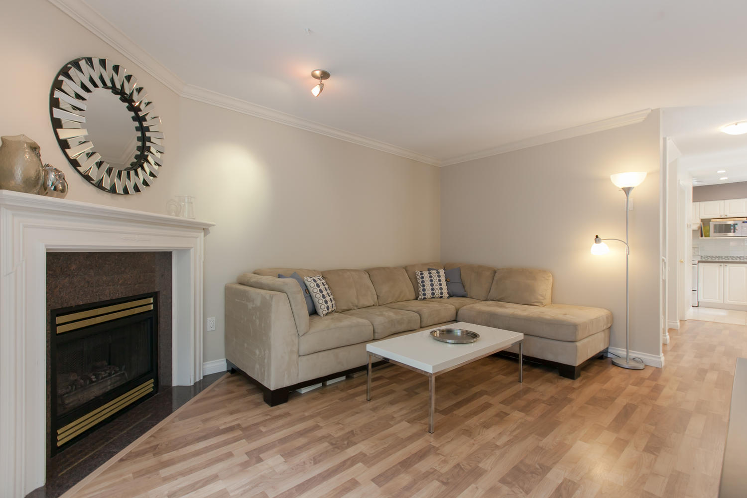 8-4238 Bond Street, Burnaby, BC 3