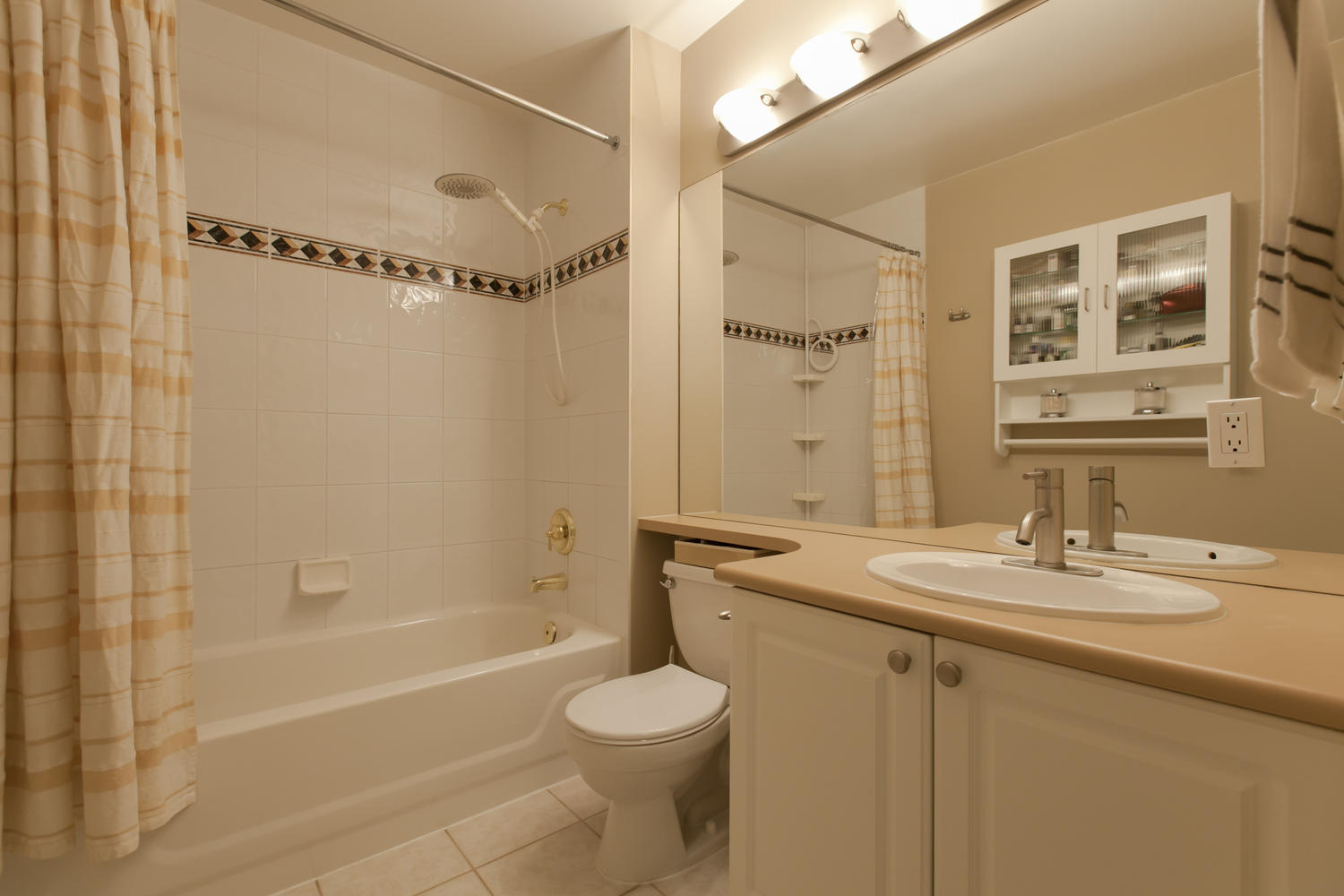 8-4238 Bond Street, Burnaby, BC 15