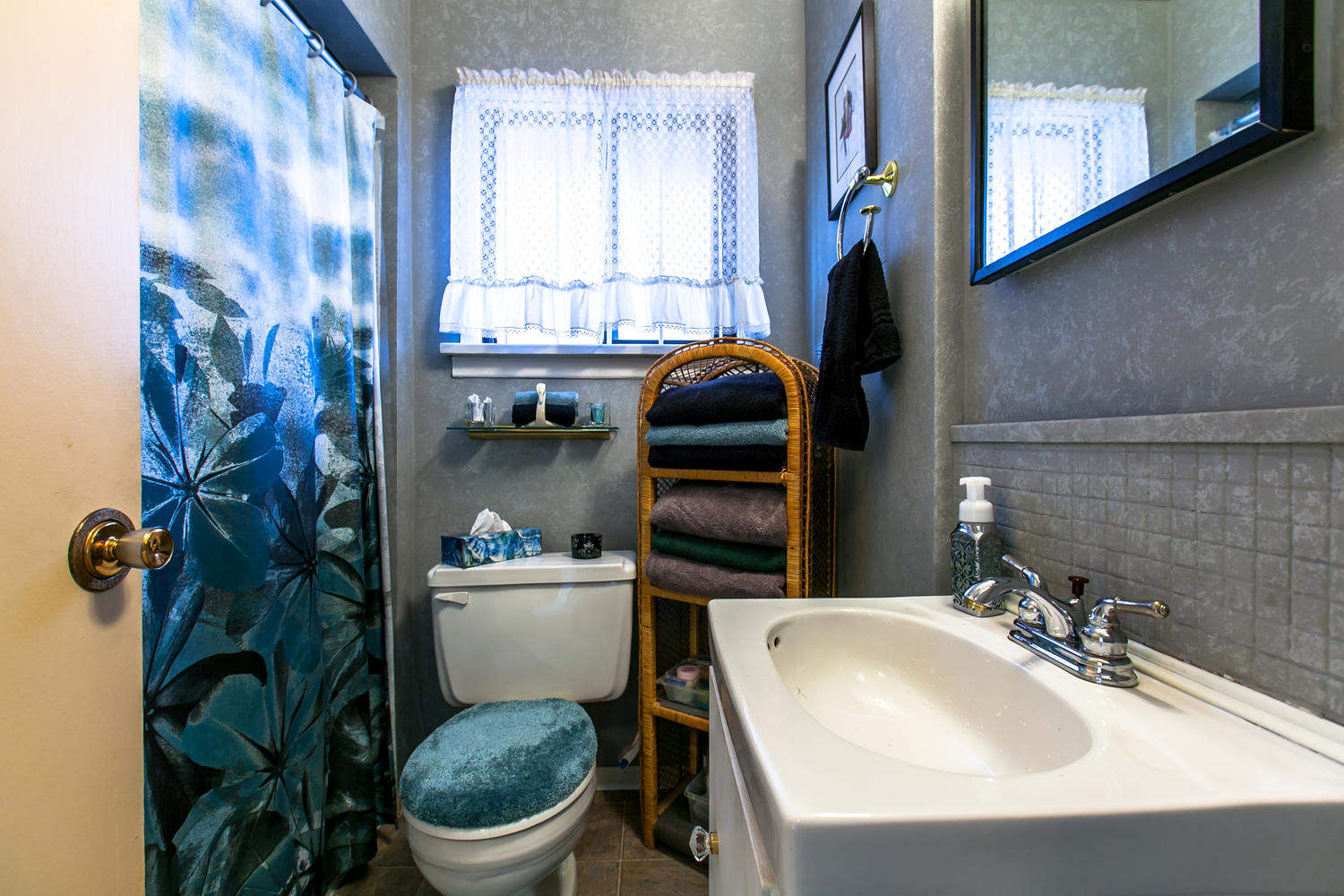 8025 16th Avenue, Burnaby, BC 18