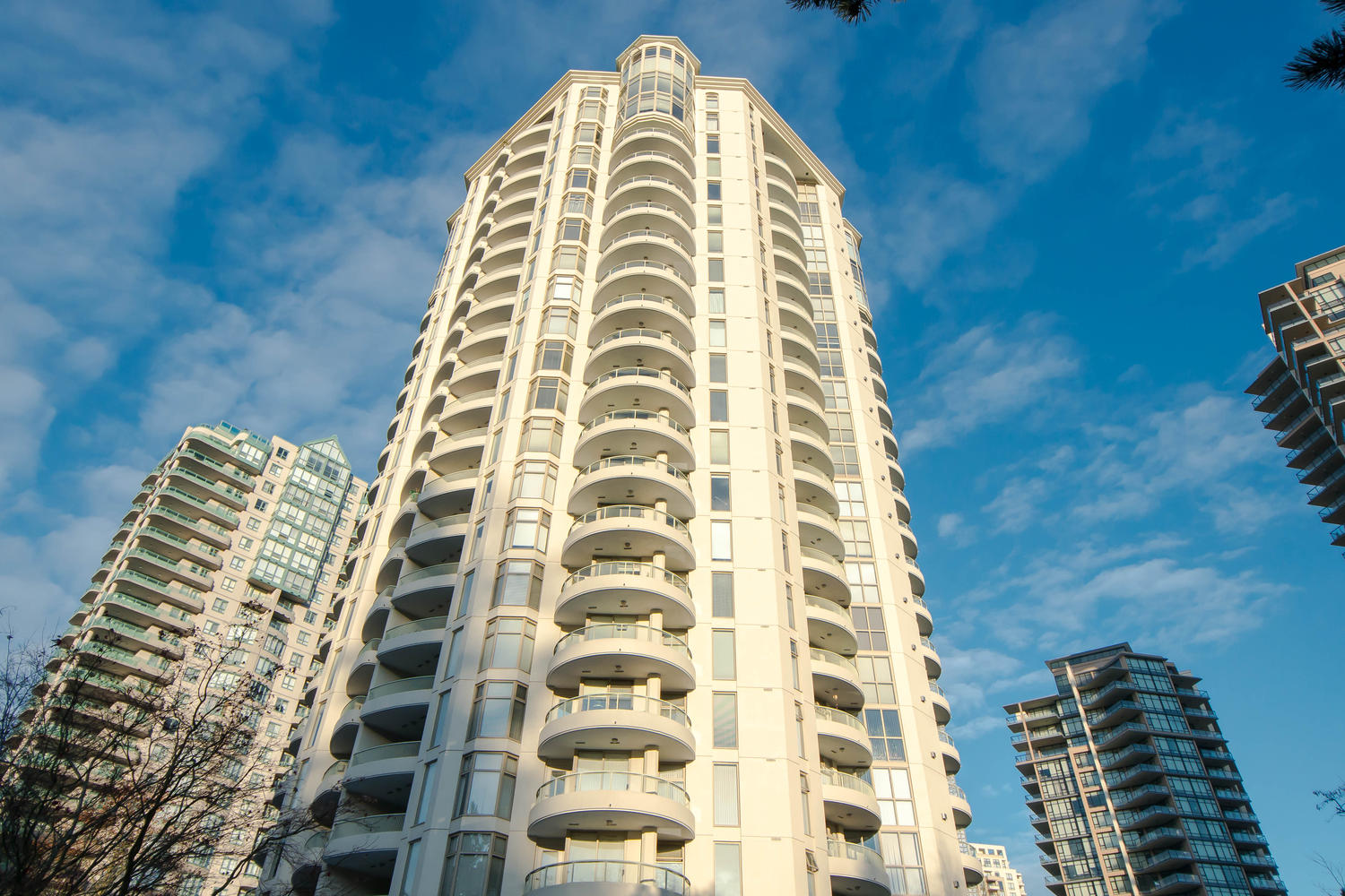 904-6188 Patterson Avenue, Burnaby, BC 2