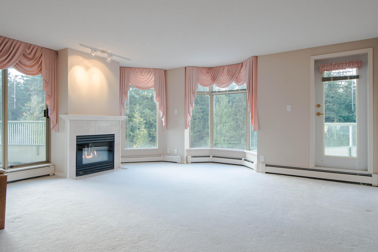 904-6188 Patterson Avenue, Burnaby, BC 18