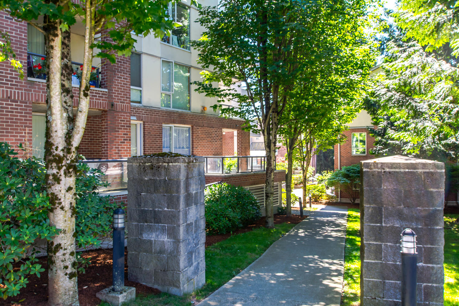 1001-7077 Beresford Street, Burnaby, BC 2
