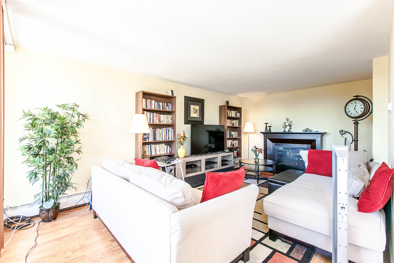 102-320 Royal Avenue, New Westminster, BC 5