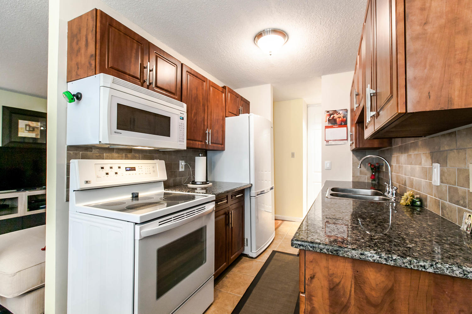 102-320 Royal Avenue, New Westminster, BC 12