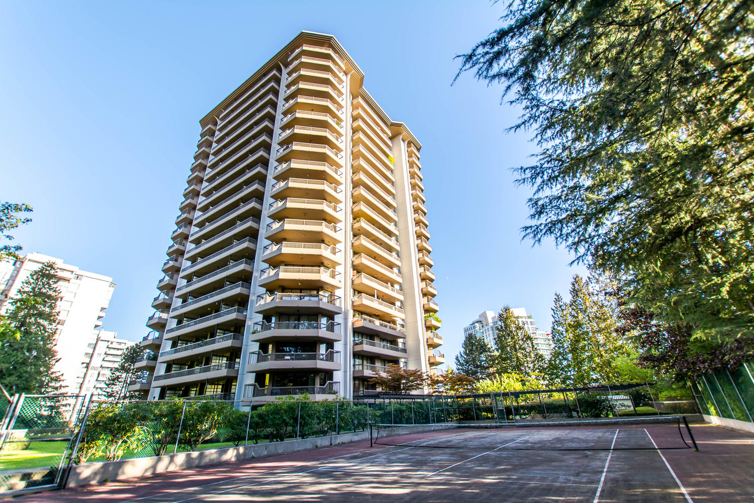 301-2041 Bellwood Avenue, Burnaby, BC 2