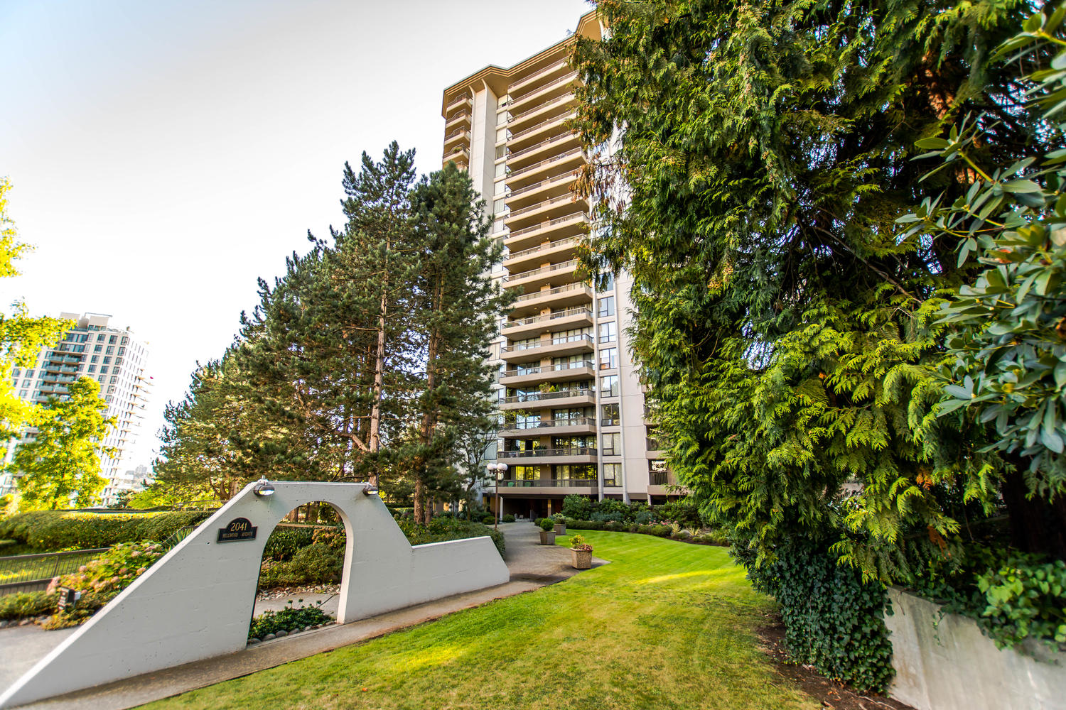 301-2041 Bellwood Avenue, Burnaby, BC 3