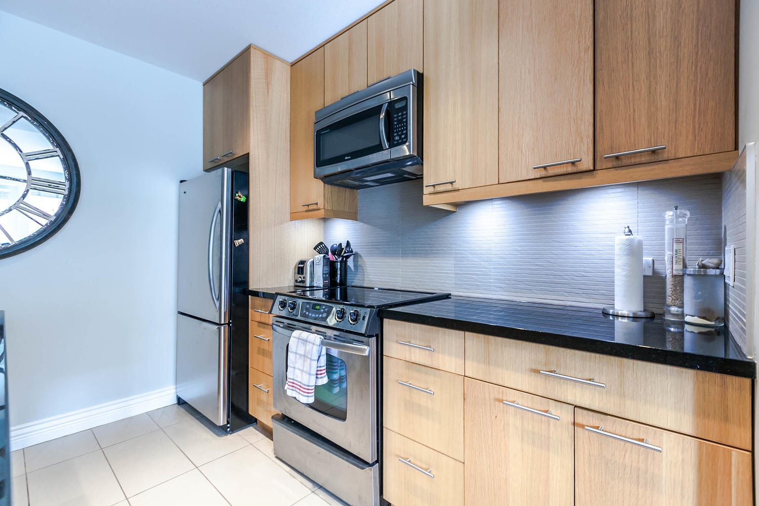 224-2970 King George Boulevard, Surrey, BC 8