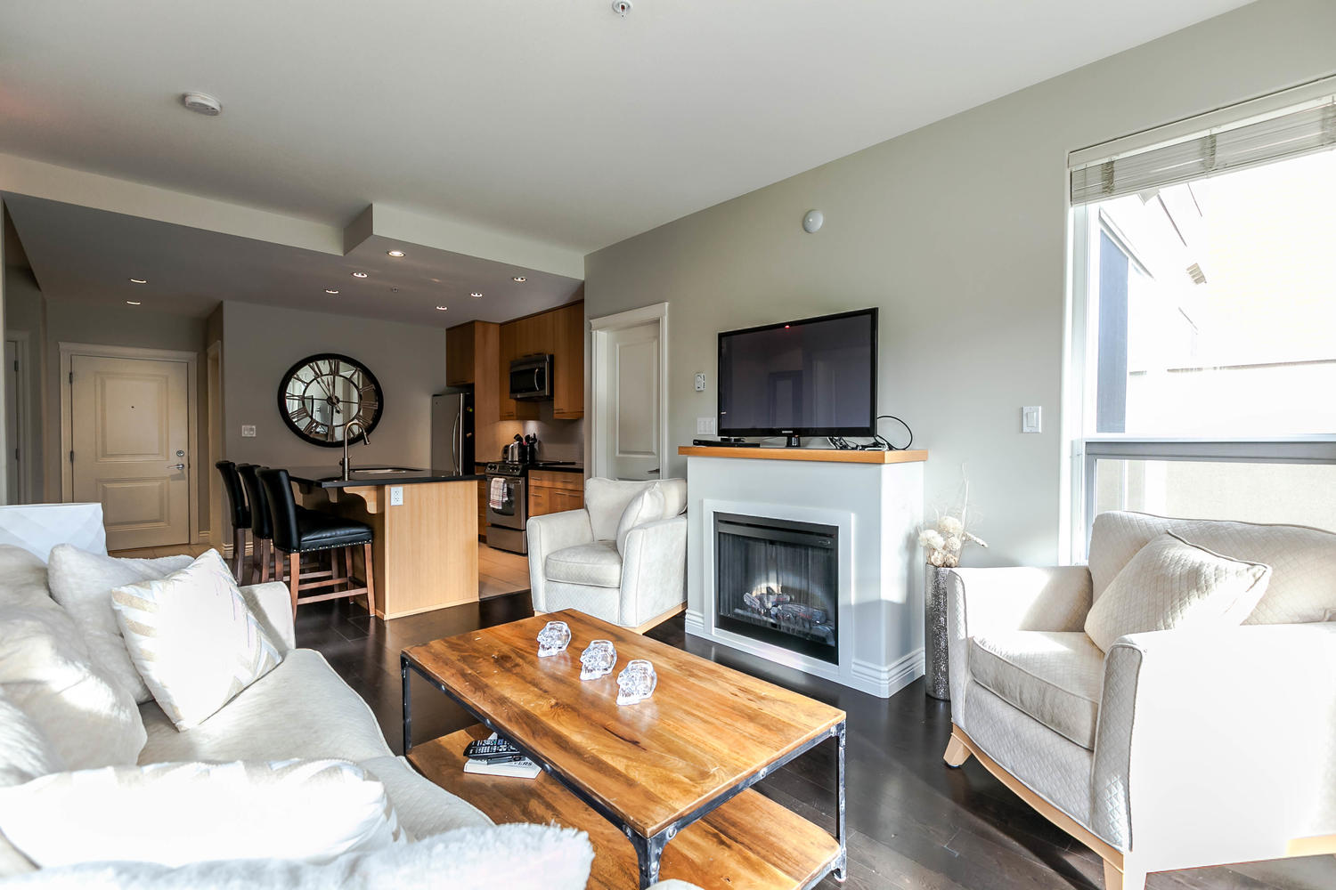 224-2970 King George Boulevard, Surrey, BC