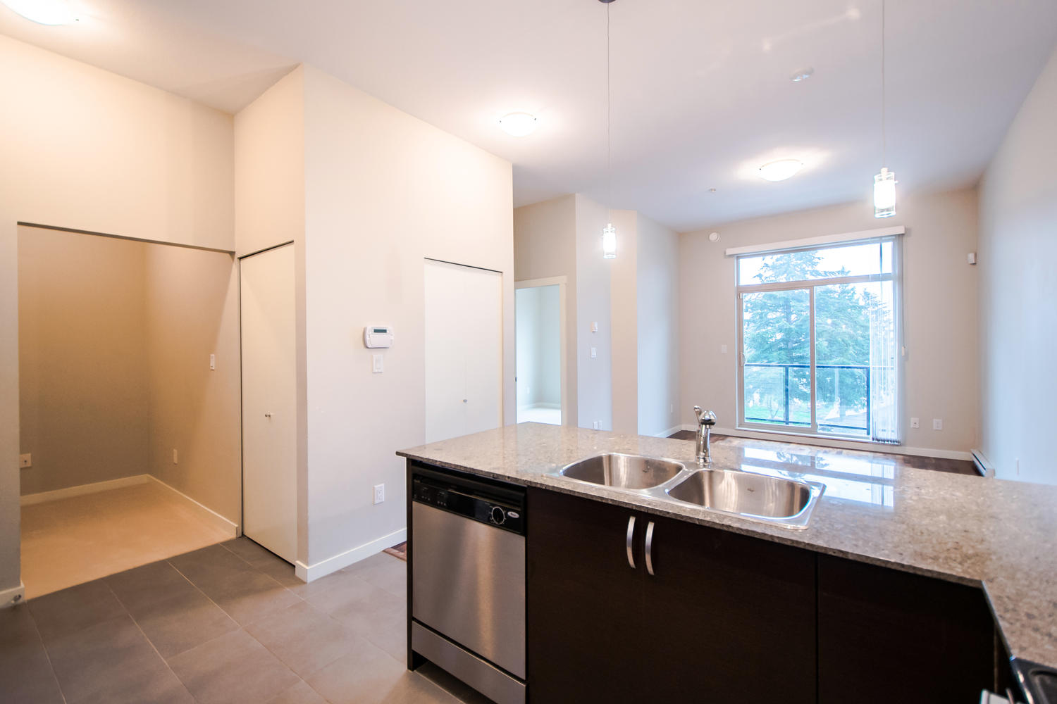 401-13789 107A Avenue, Surrey, BC 9