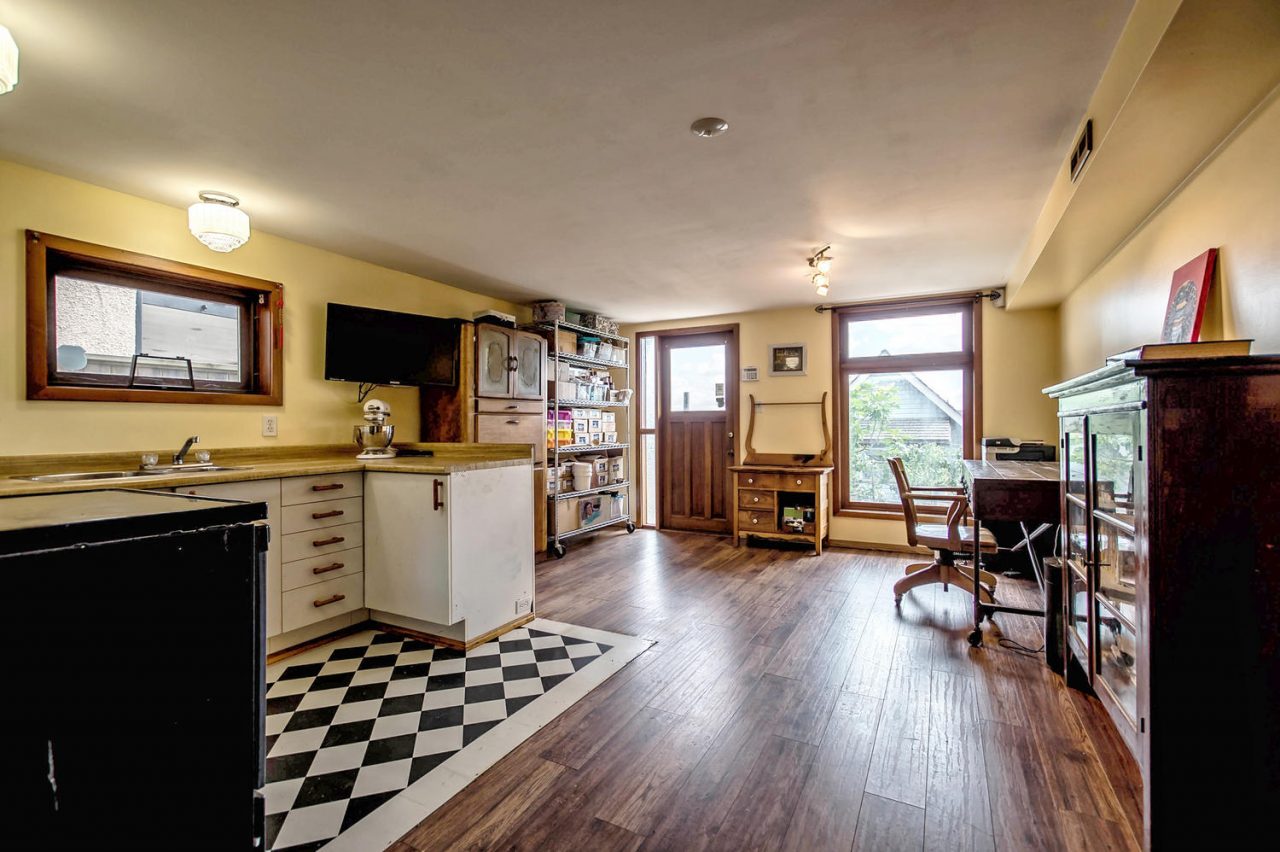 1716 7th Ave, New Westminster 22