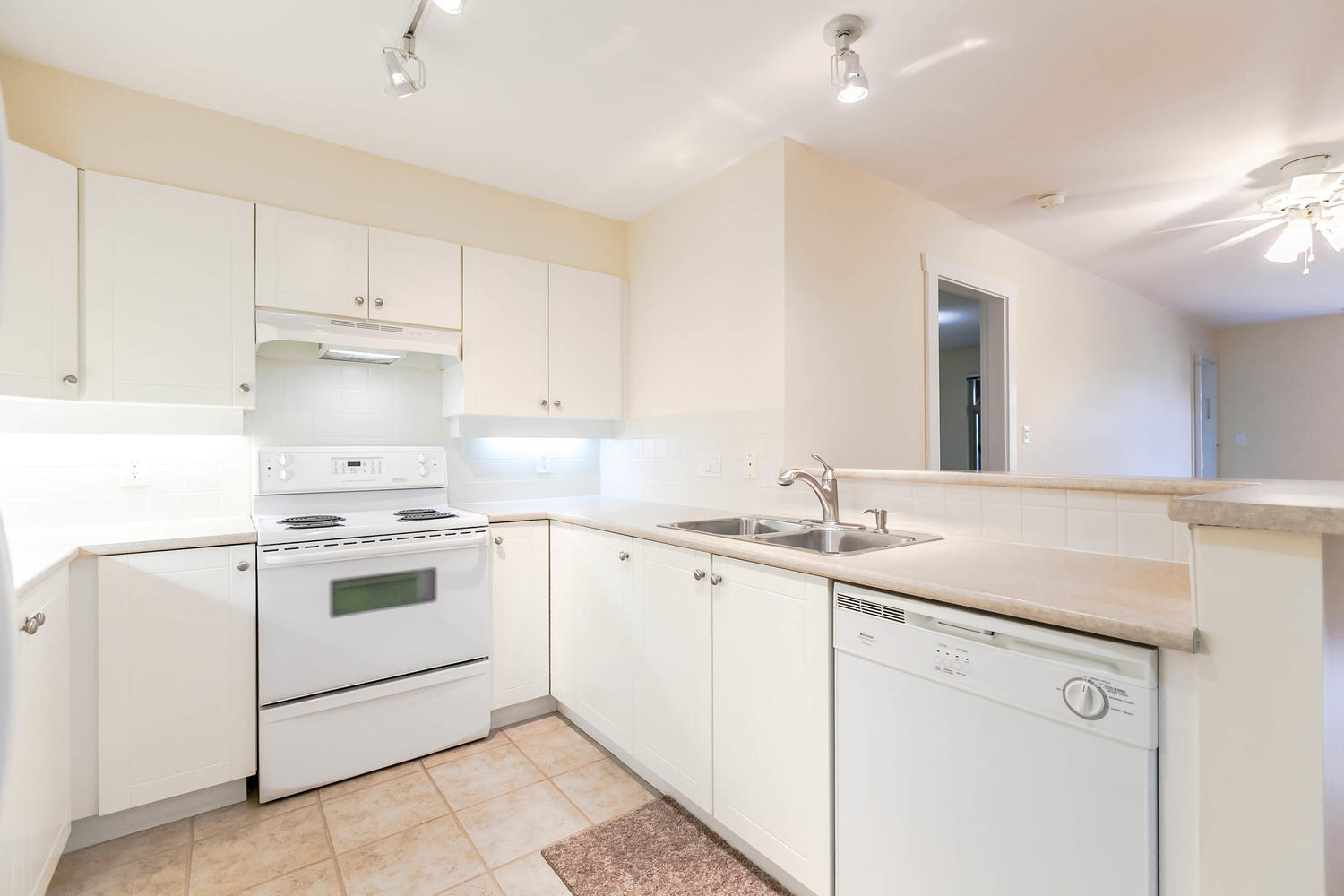 301-18 Smokey Smith Place New Westminster 12