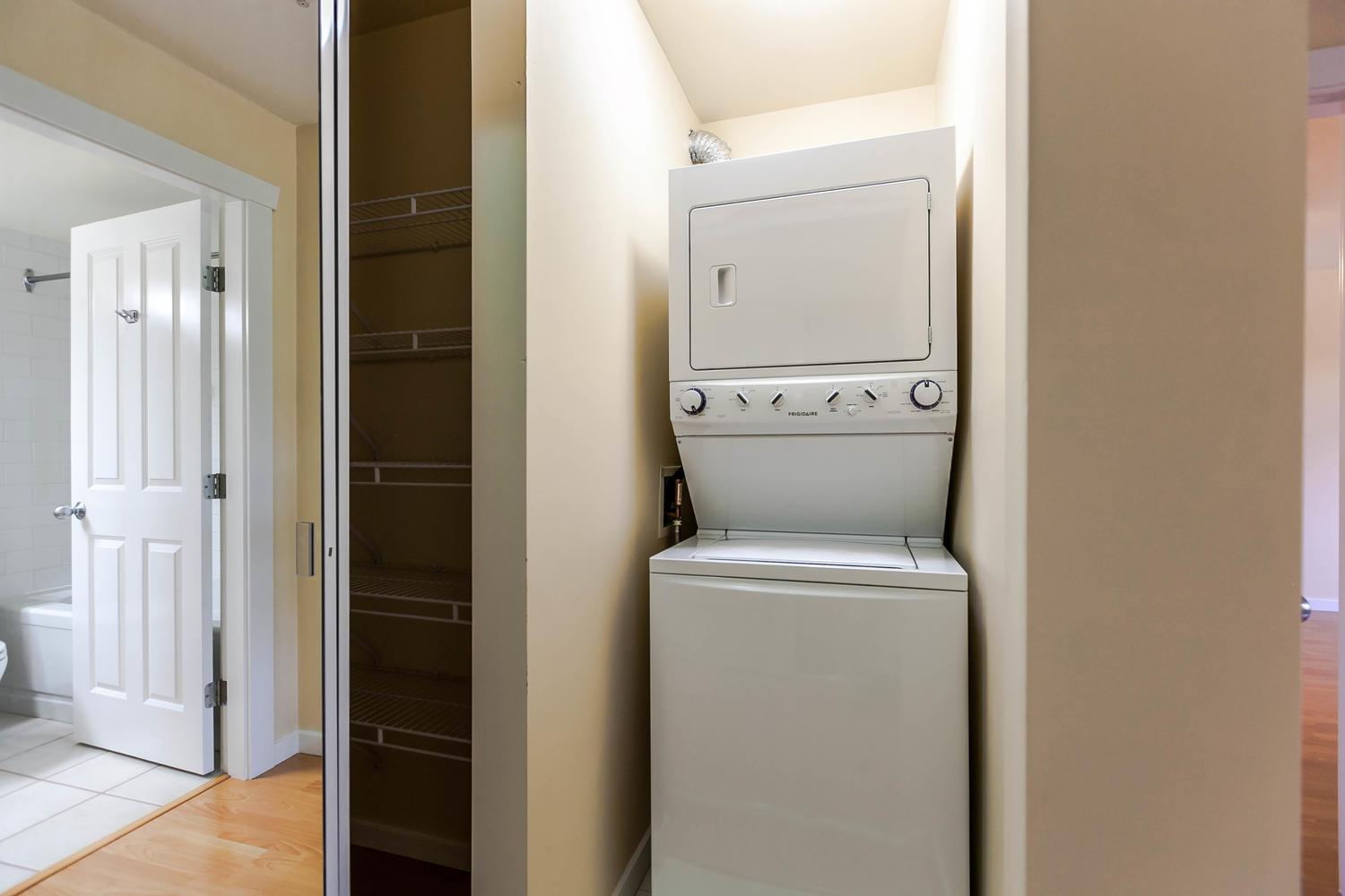 301-18 Smokey Smith Place New Westminster 21