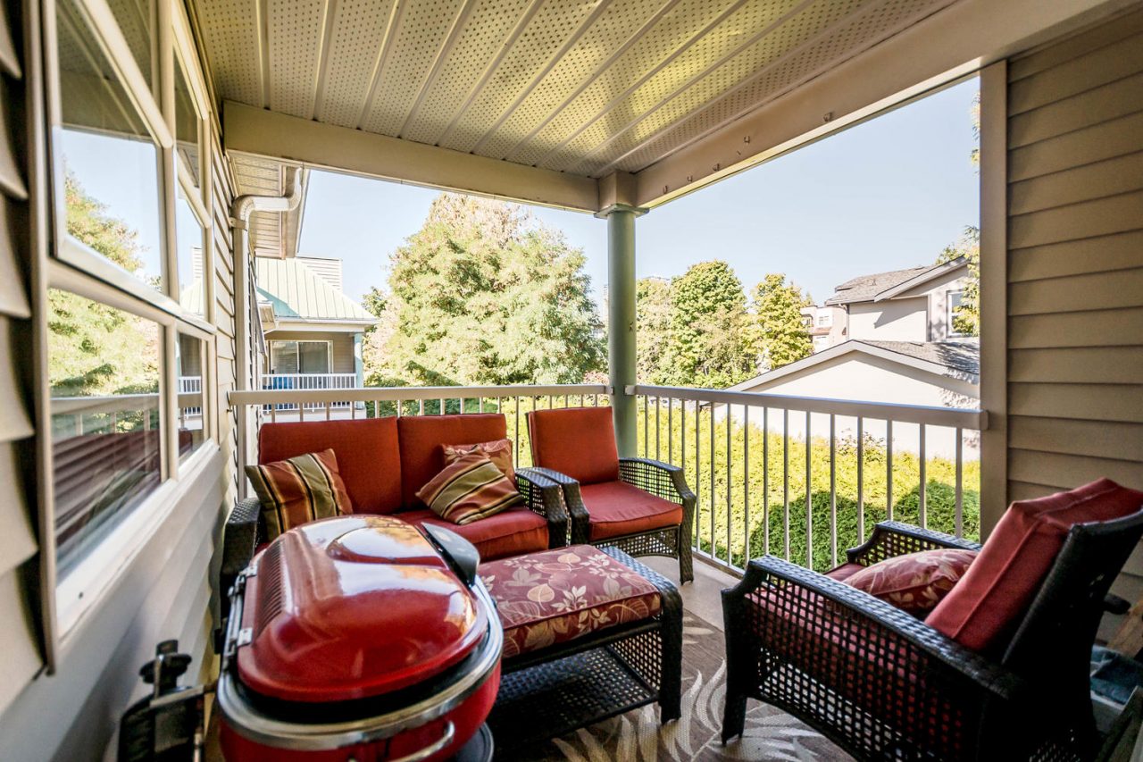 309-9767 140 Street, Surrey 11