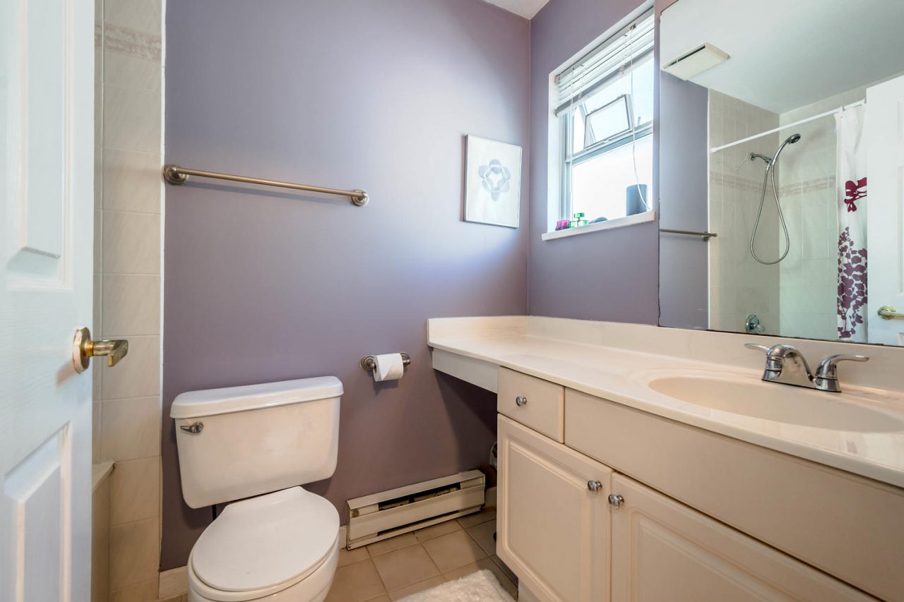 309-9767 140 Street, Surrey 15