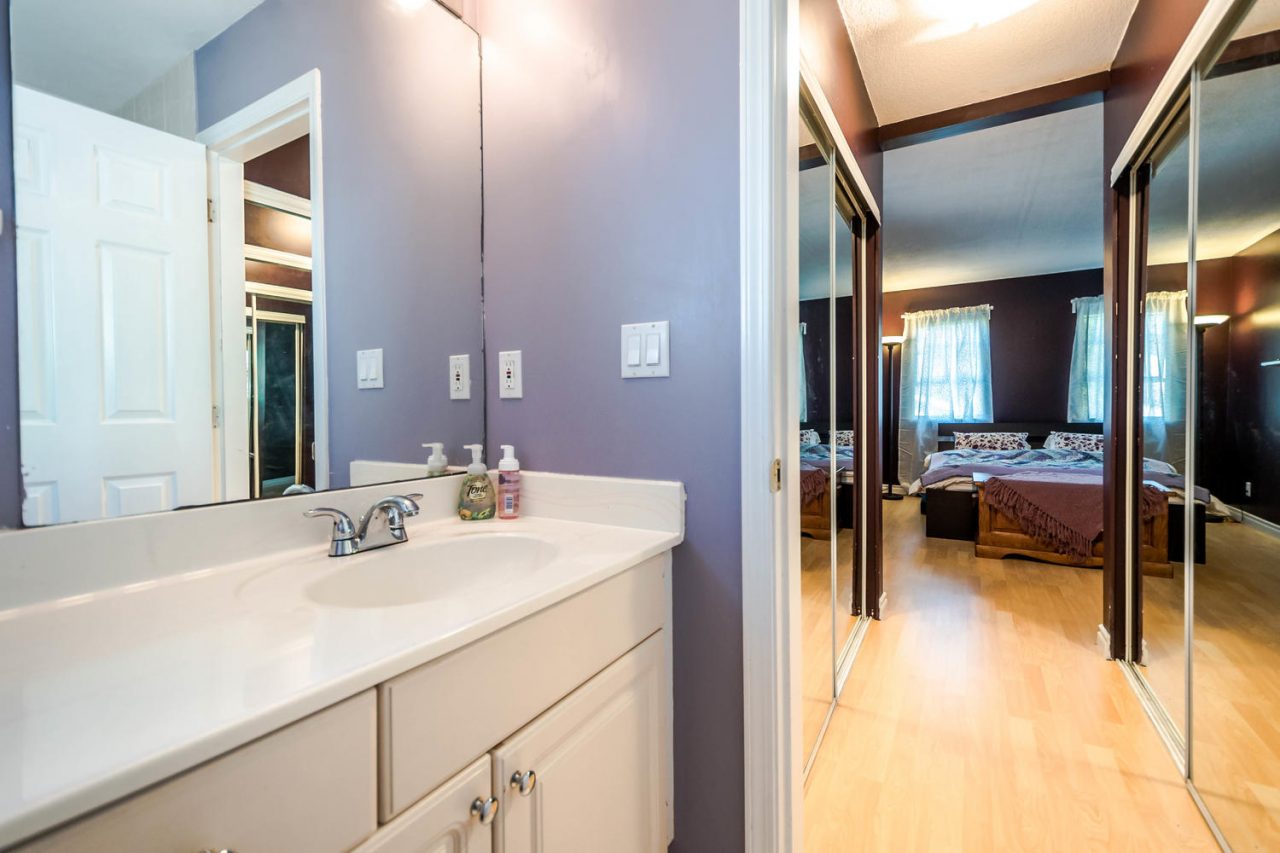 309-9767 140 Street, Surrey 16