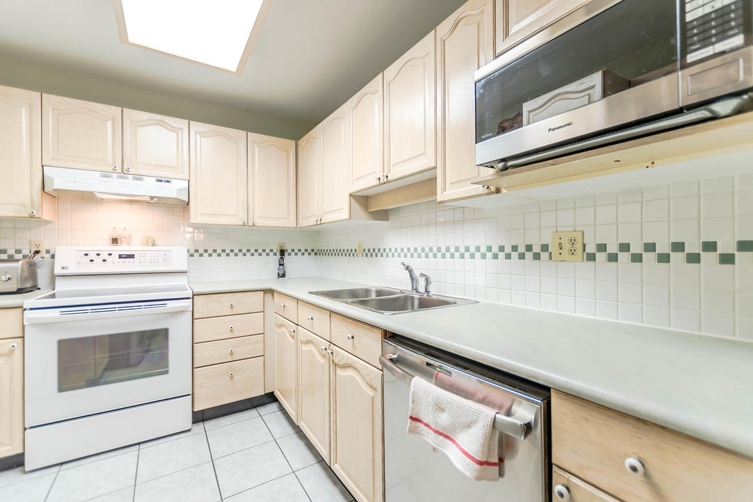 315-6707 Southpoint Drive, Burnaby 3