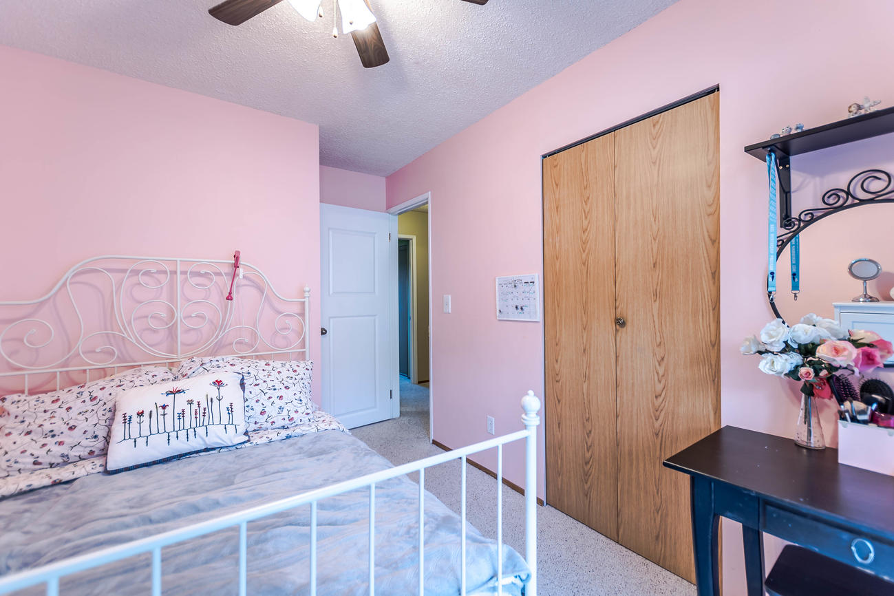 102-1176 Falcon Drive, Coquitlam 12